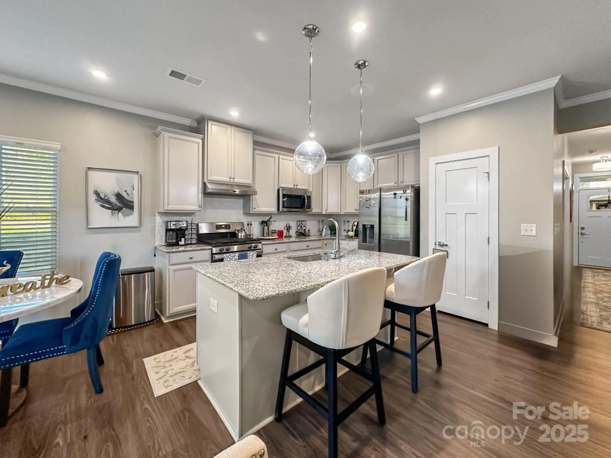 Property Slideshow image 11 of 23 | 10253 black locust ln, Charlotte, NC, 28215