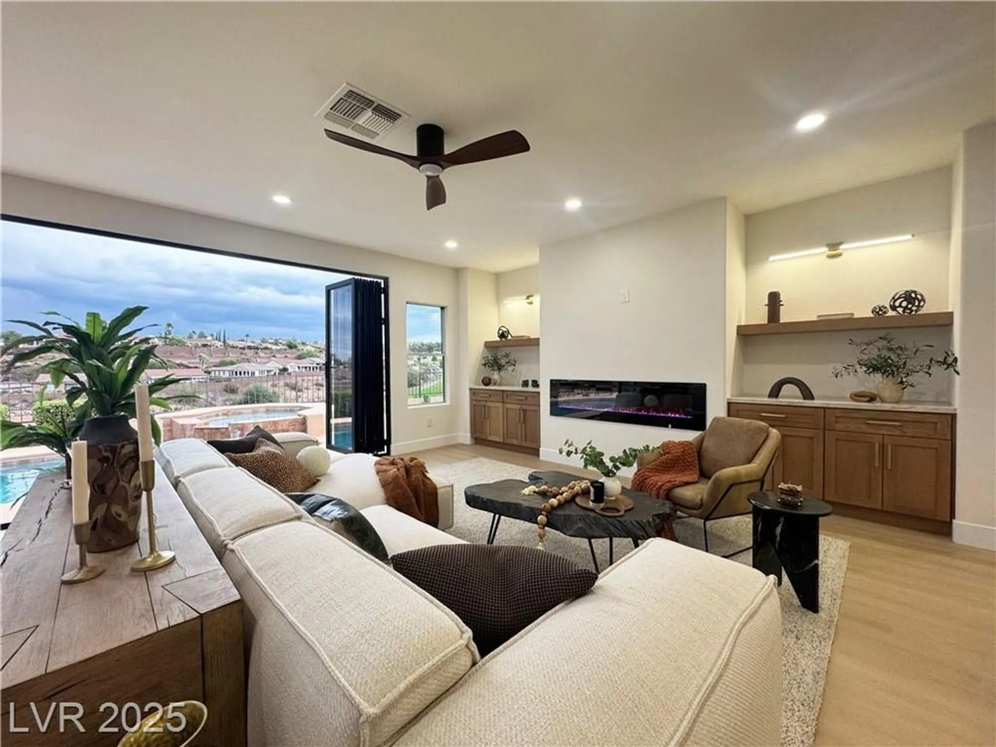 Property Slideshow image 16 of 66 | 2784 cherrydale falls dr, Henderson, NV, 89052