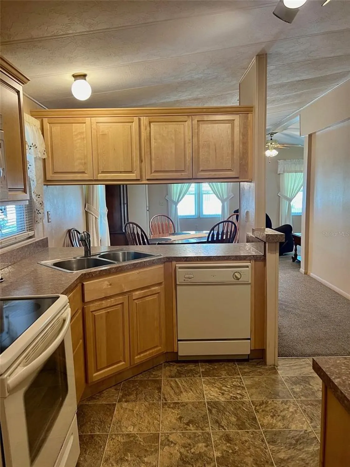 Property Slideshow image 18 of 30 | 5013 foxwood blvd, Lakeland, FL, 33810