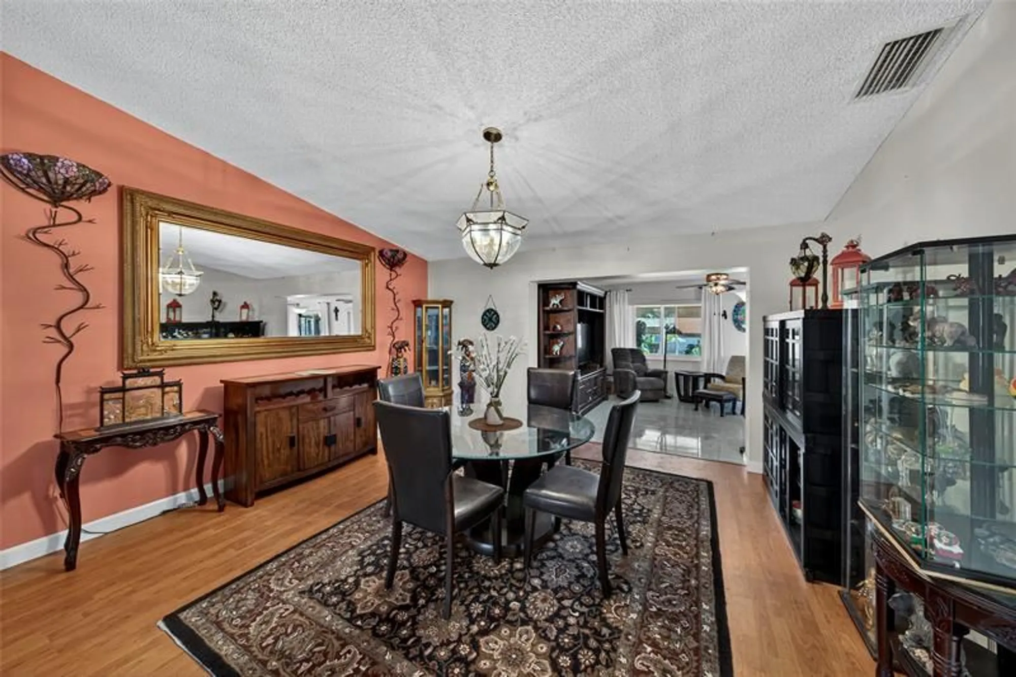 Property Slideshow image 10 of 50 | 9812 nw 75th ct, Tamarac, FL, 33321