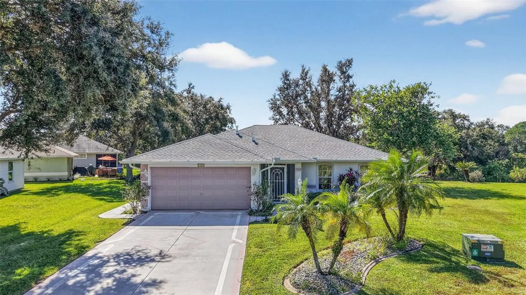 Property Slideshow image 2 of 69 | 21902 king henry ave, Leesburg, FL, 34748