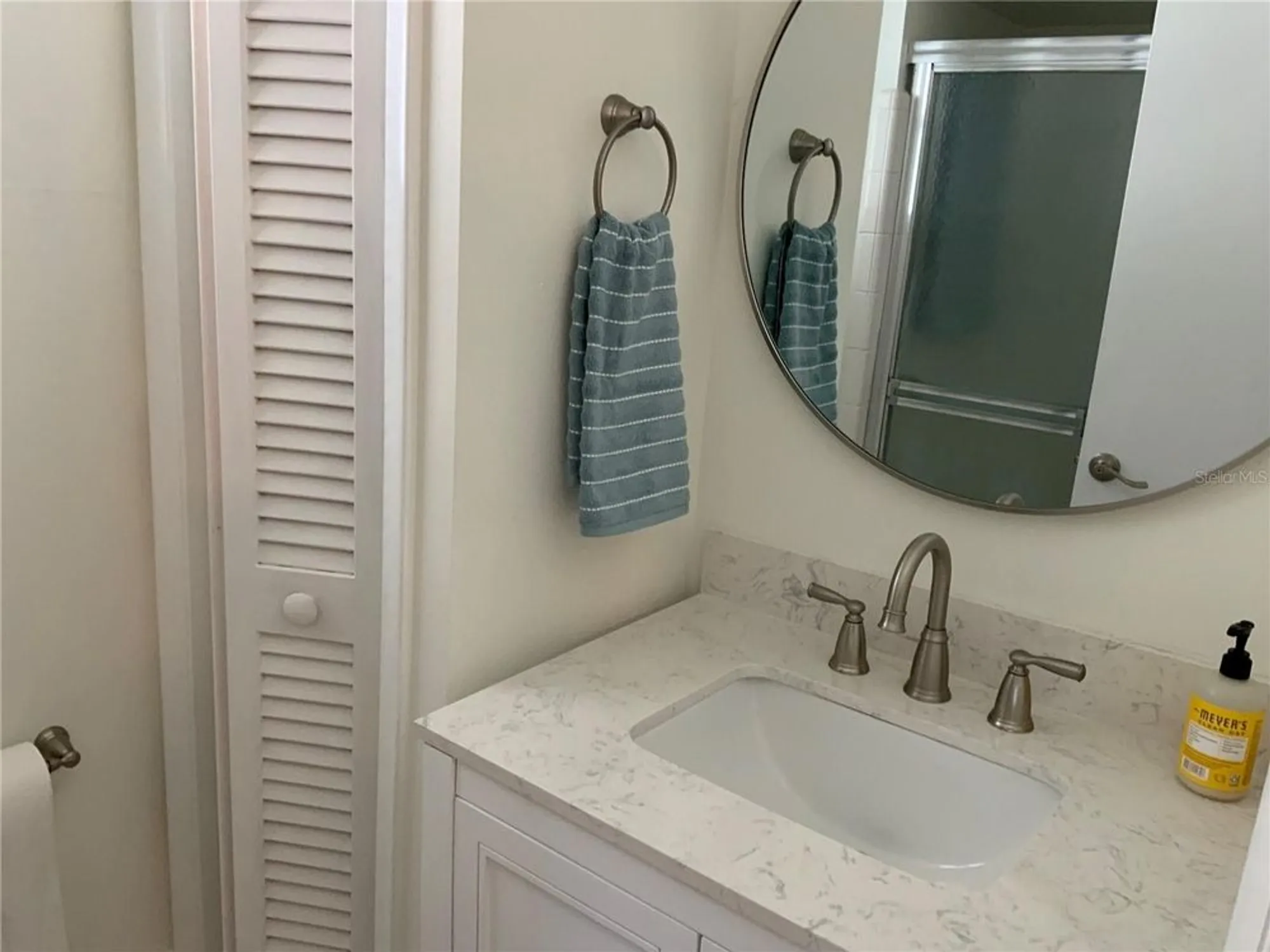 Property Slideshow image 13 of 20 | 2617 riverbluff pkwy # v151, Sarasota, FL, 34231