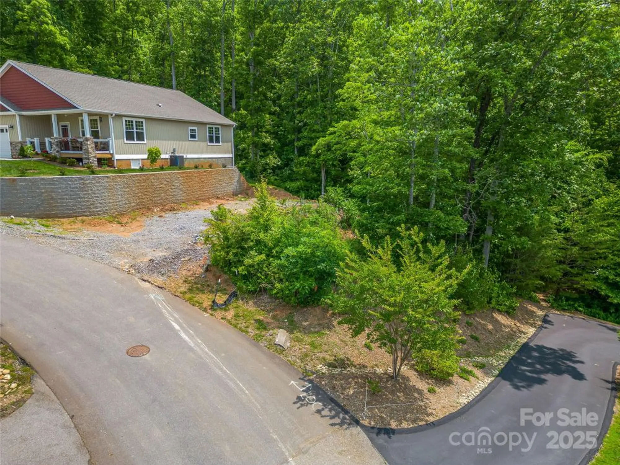 Property Slideshow image 6 of 28 | 23 village overlook loop, Swannanoa, NC, 28778