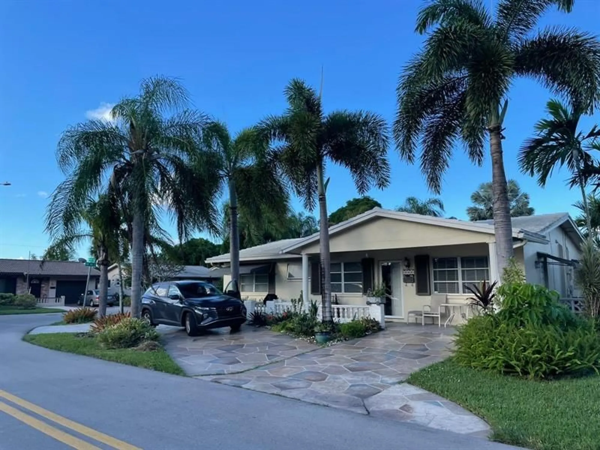 Property Slideshow image 1 of 20 | 4401 nw 43rd ave, Tamarac, FL, 33319