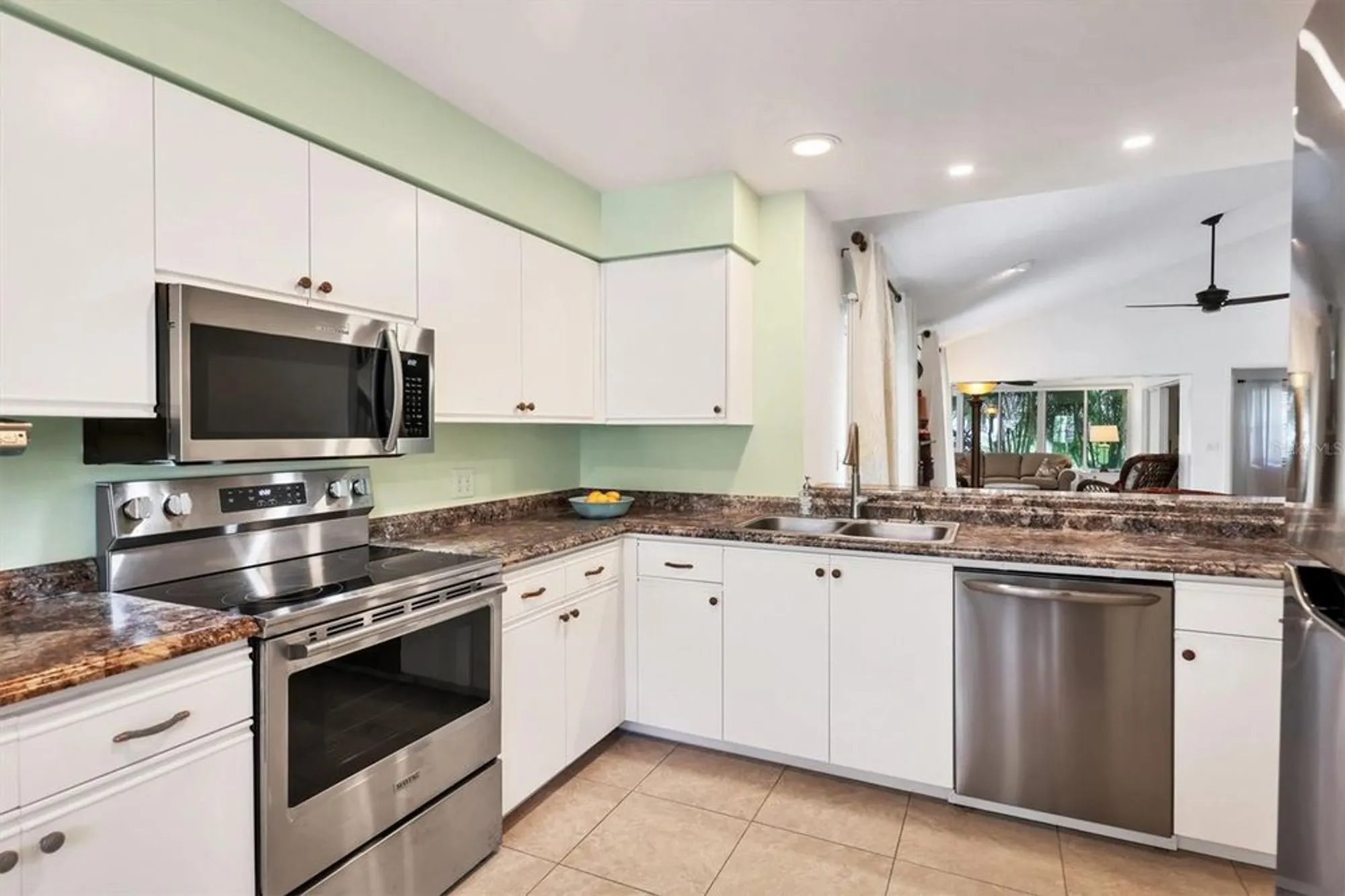 Property Slideshow image 24 of 63 | 6465 carrington cir 44, Sarasota, FL, 34238