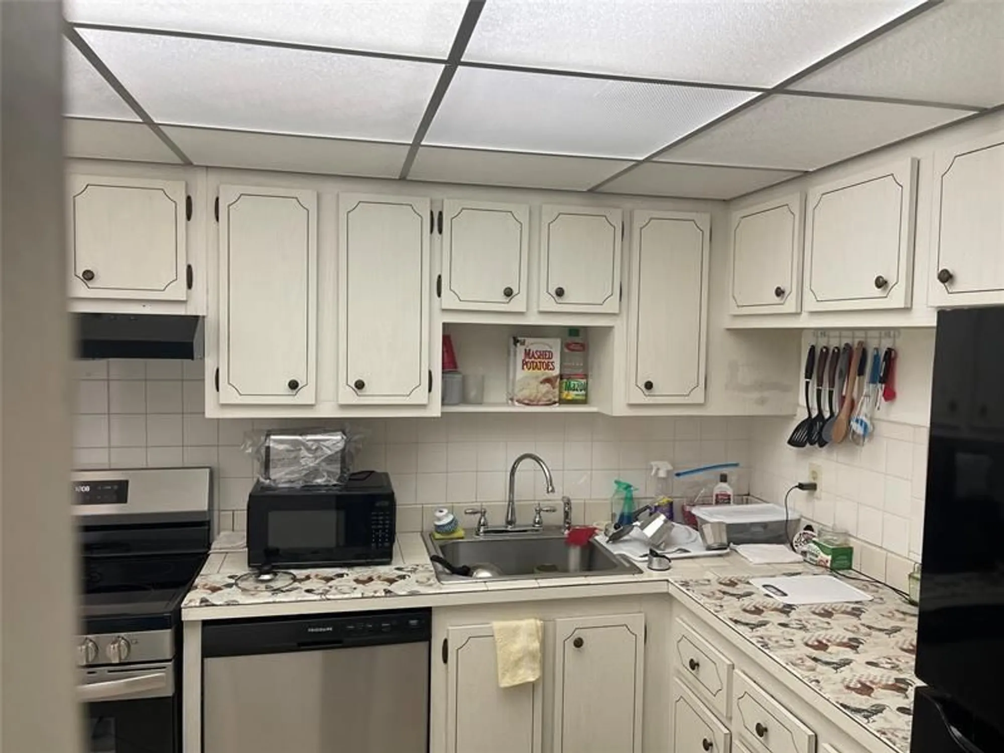 Property Slideshow image 6 of 8 | 550 nw 79th ave 108, Margate, FL, 33063