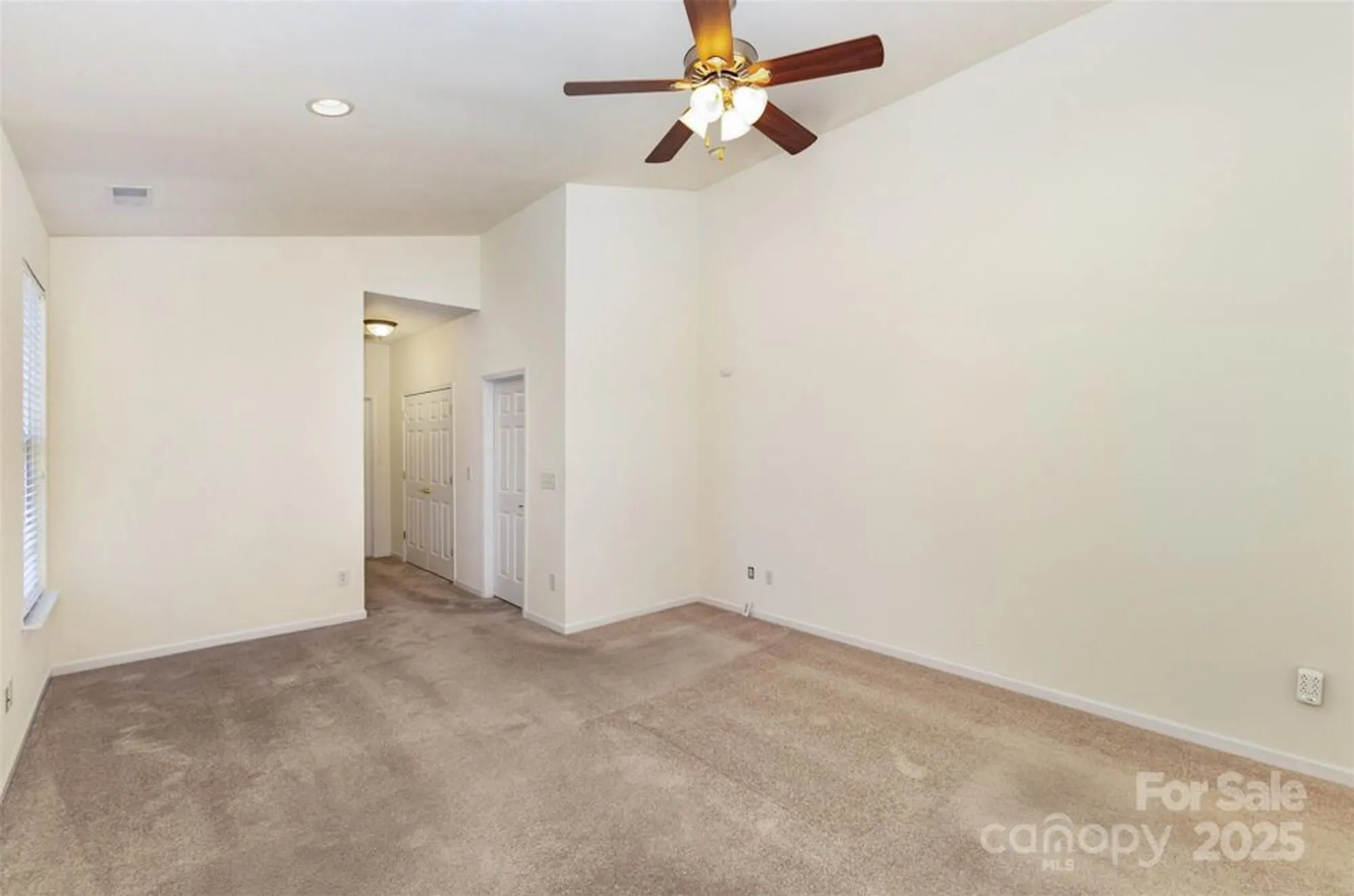 Property Slideshow image 25 of 48 | 977 platinum dr, Fort Mill, SC, 29708