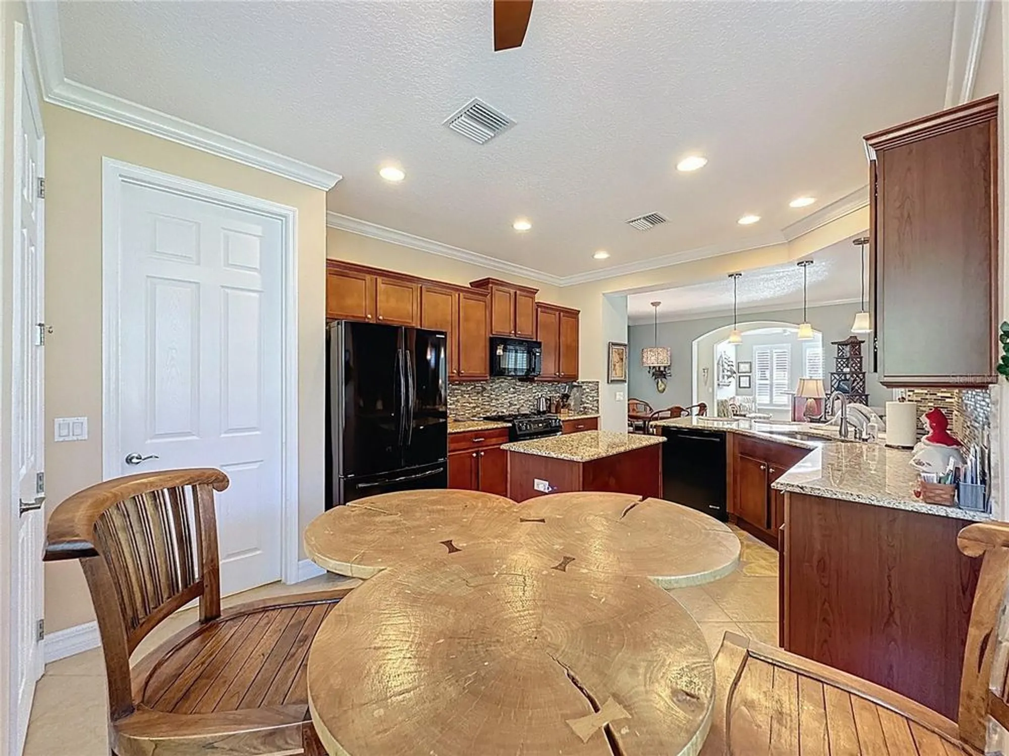 Property Slideshow image 18 of 43 | 404 silver maple rd, Groveland, FL, 34736