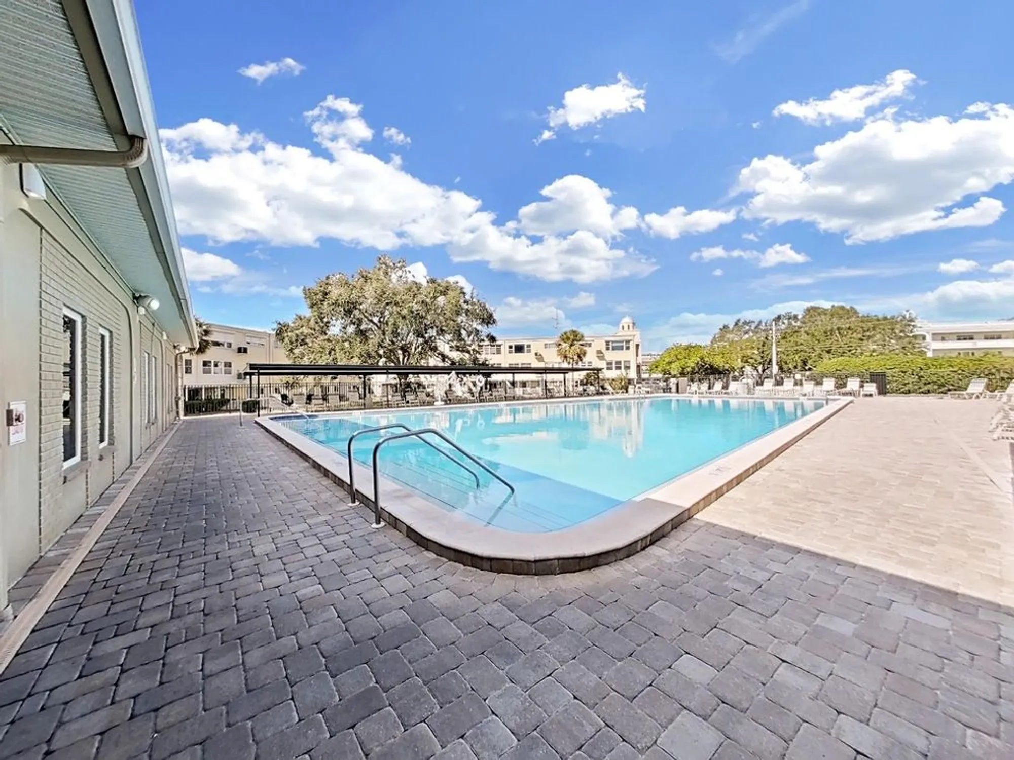 Property Slideshow image 51 of 58 | 2400 franciscan dr 18, Clearwater, FL, 33763