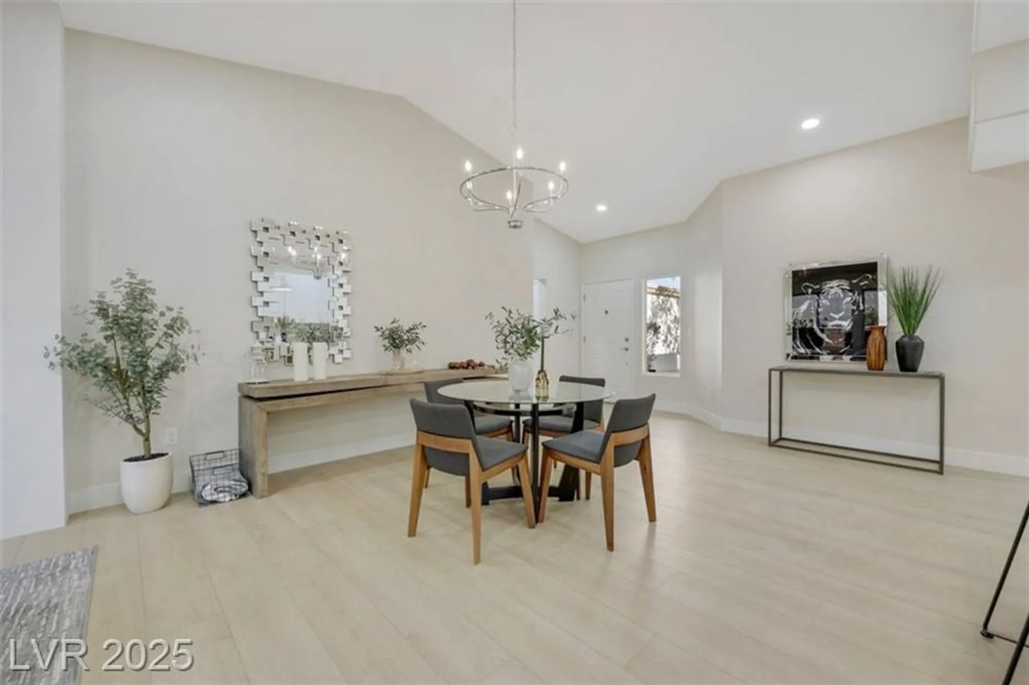 Property Slideshow image 13 of 31 | 2441 banora point dr, Las Vegas, NV, 89134