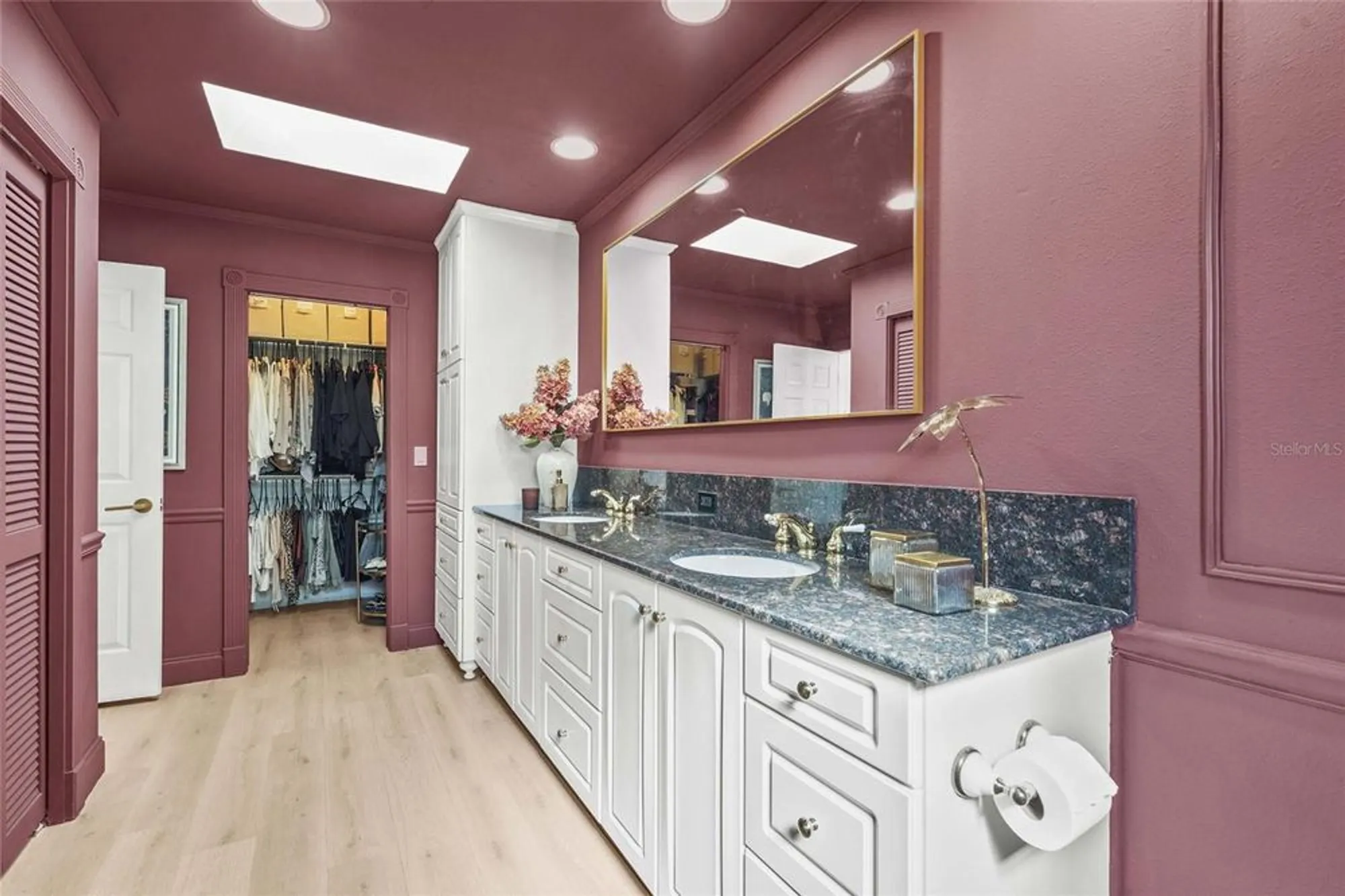 Property Slideshow image 30 of 51 | 7845 pine trace dr, Sarasota, FL, 34243