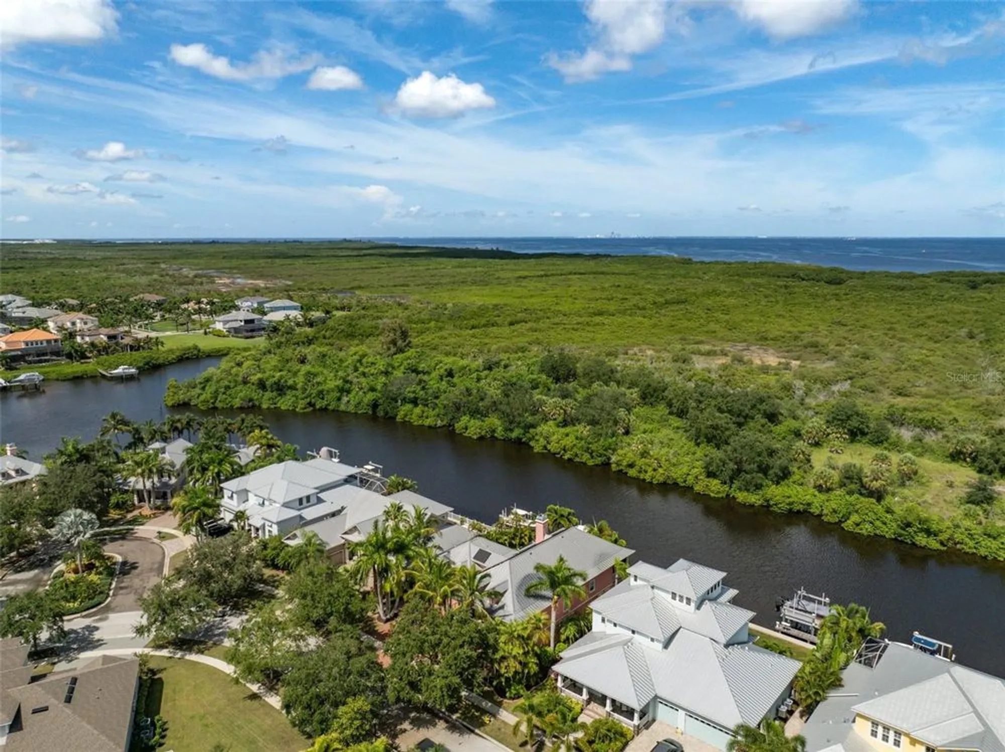 Property Slideshow image 5 of 94 | 825 islebay dr, Apollo Beach, FL, 33572