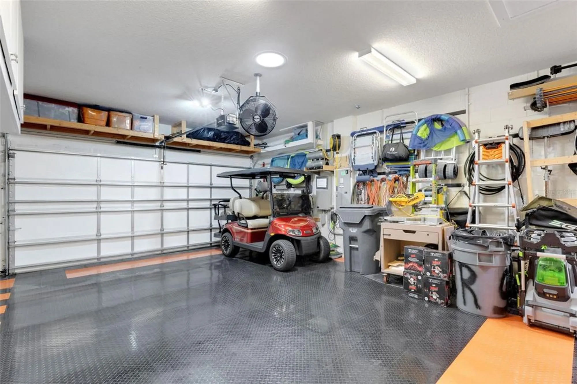 Property Slideshow image 39 of 71 | 710 asturias rd, Davenport, FL, 33837