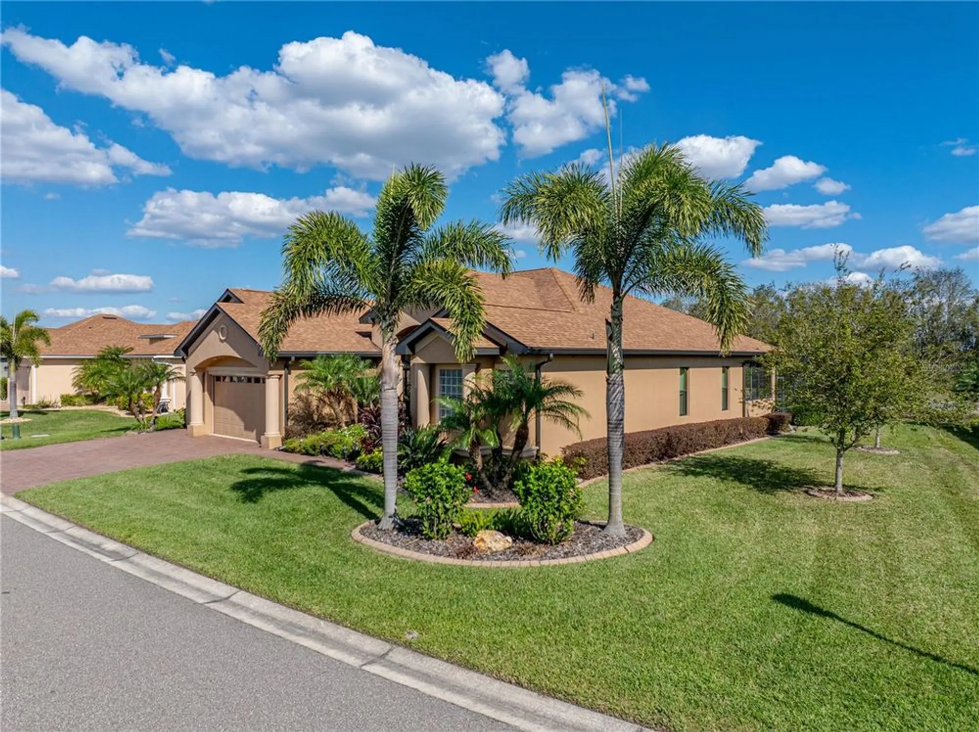 Property Slideshow image 2 of 95 | 1336 oakmont dr, Winter Haven, FL, 33884