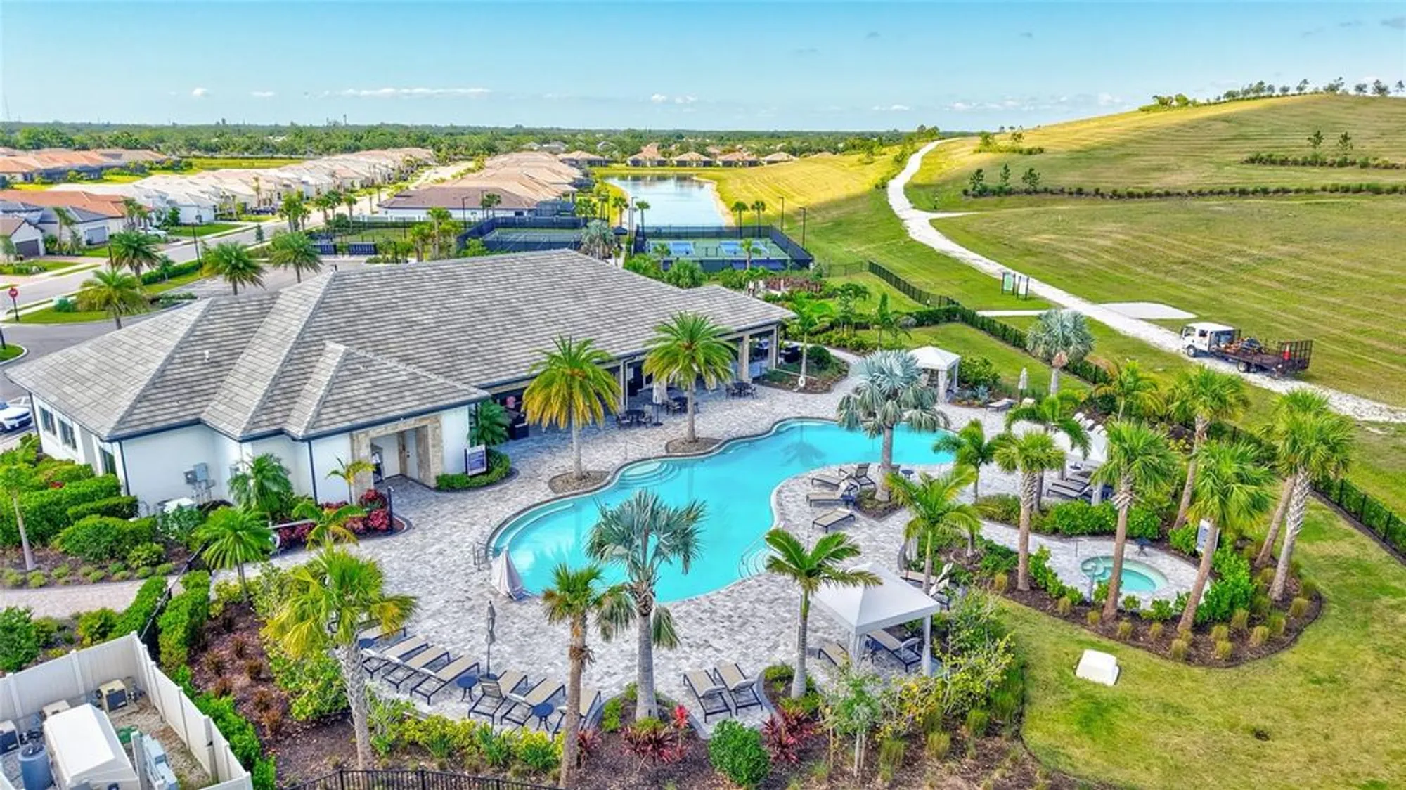 Property Slideshow image 54 of 56 | 6203 grandview hill ct, Bradenton, FL, 34203