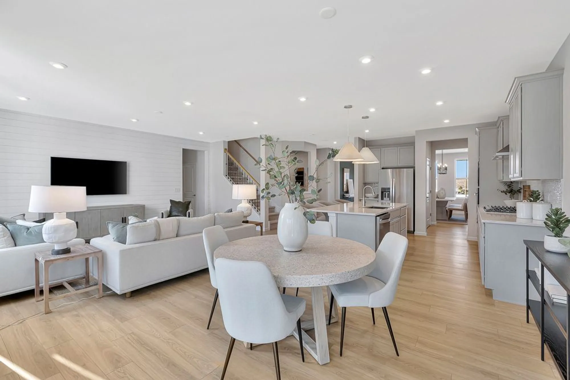 Property Slideshow image 7 of 17 | 3190 peyton cir, Aurora, IL, 60503