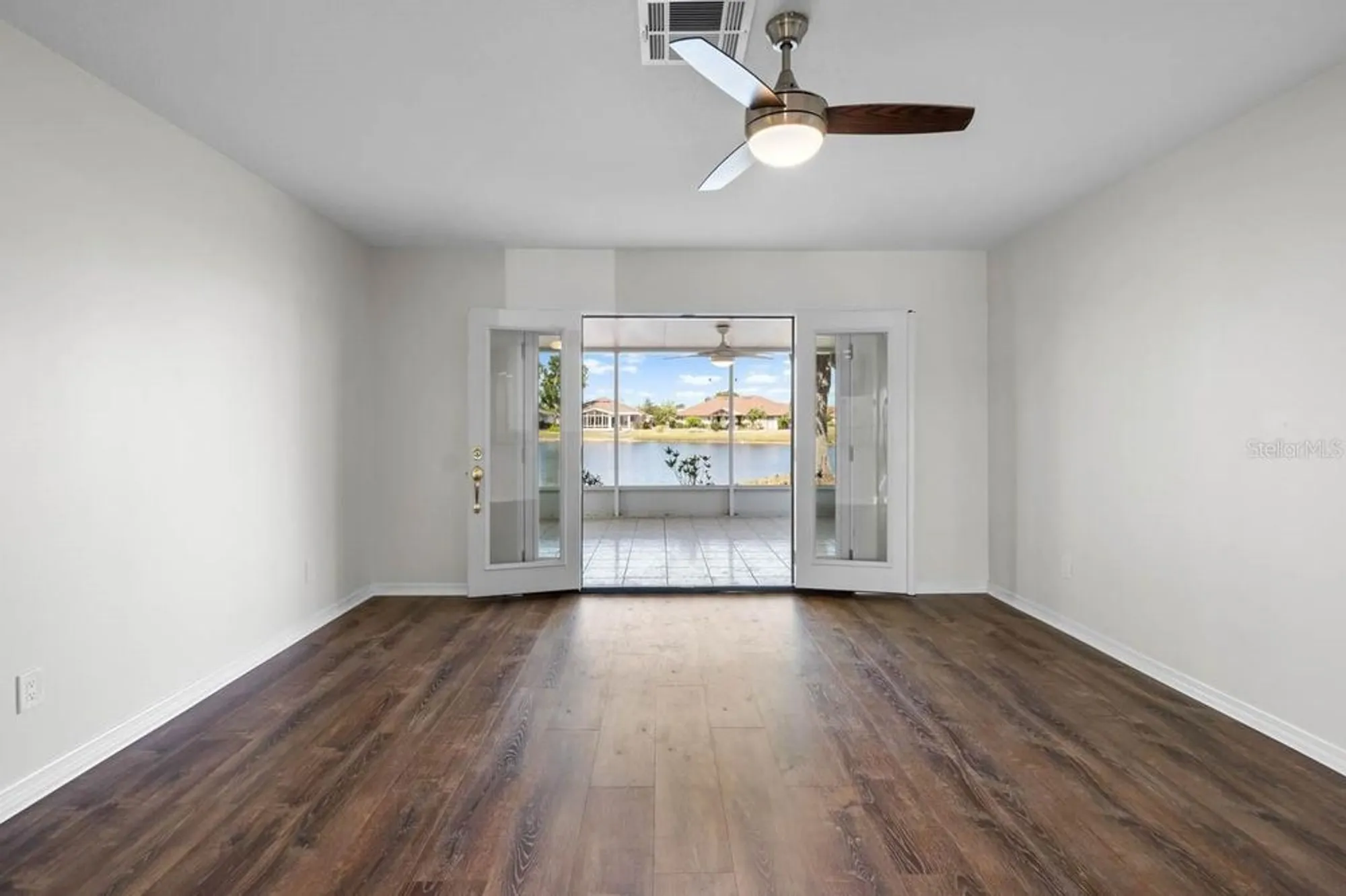 Property Slideshow image 11 of 34 | 1002 strawpocket pl, Sun City Center, FL, 33573