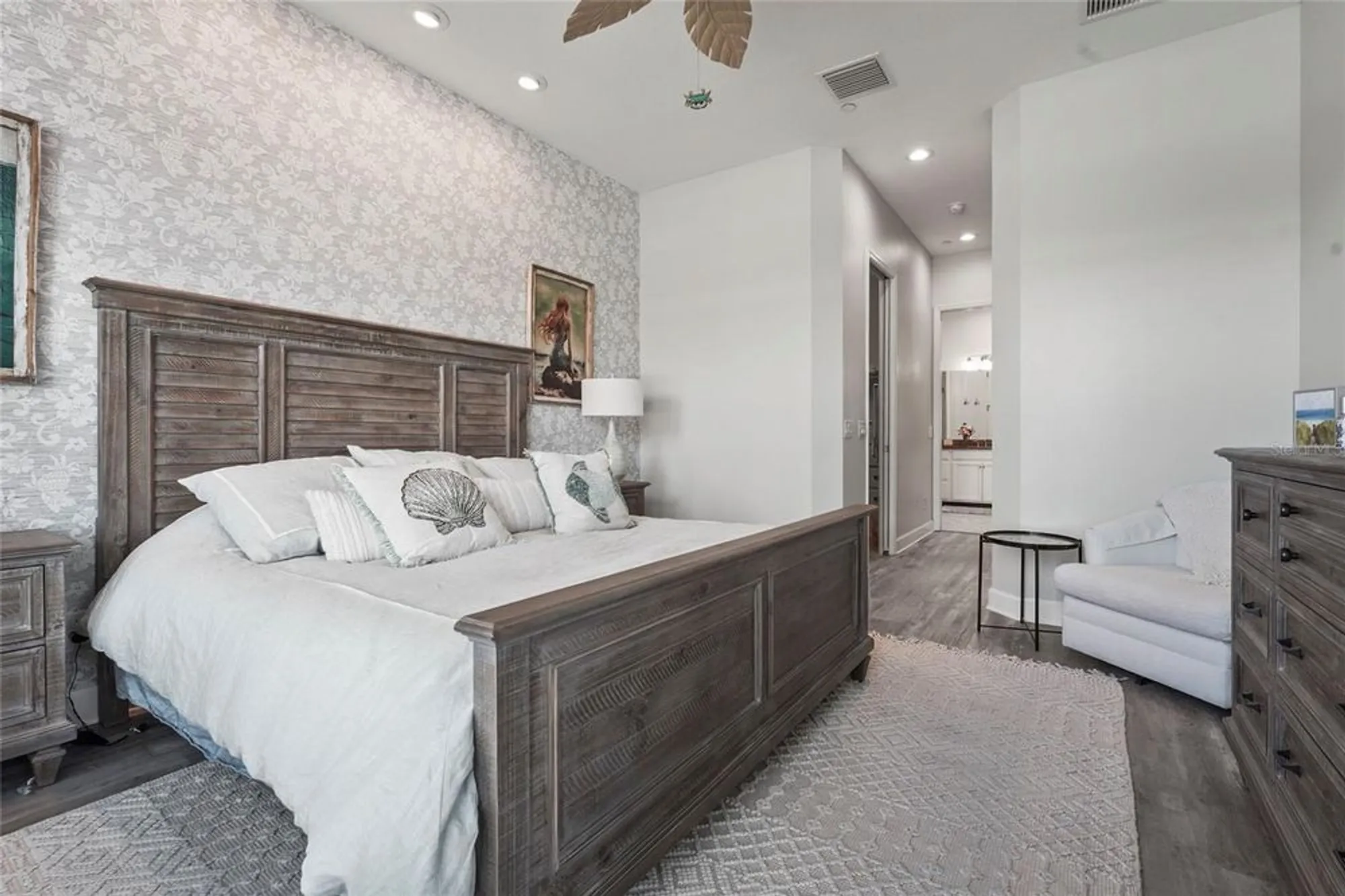 Property Slideshow image 35 of 76 | 303 compass point dr 101, Bradenton, FL, 34209