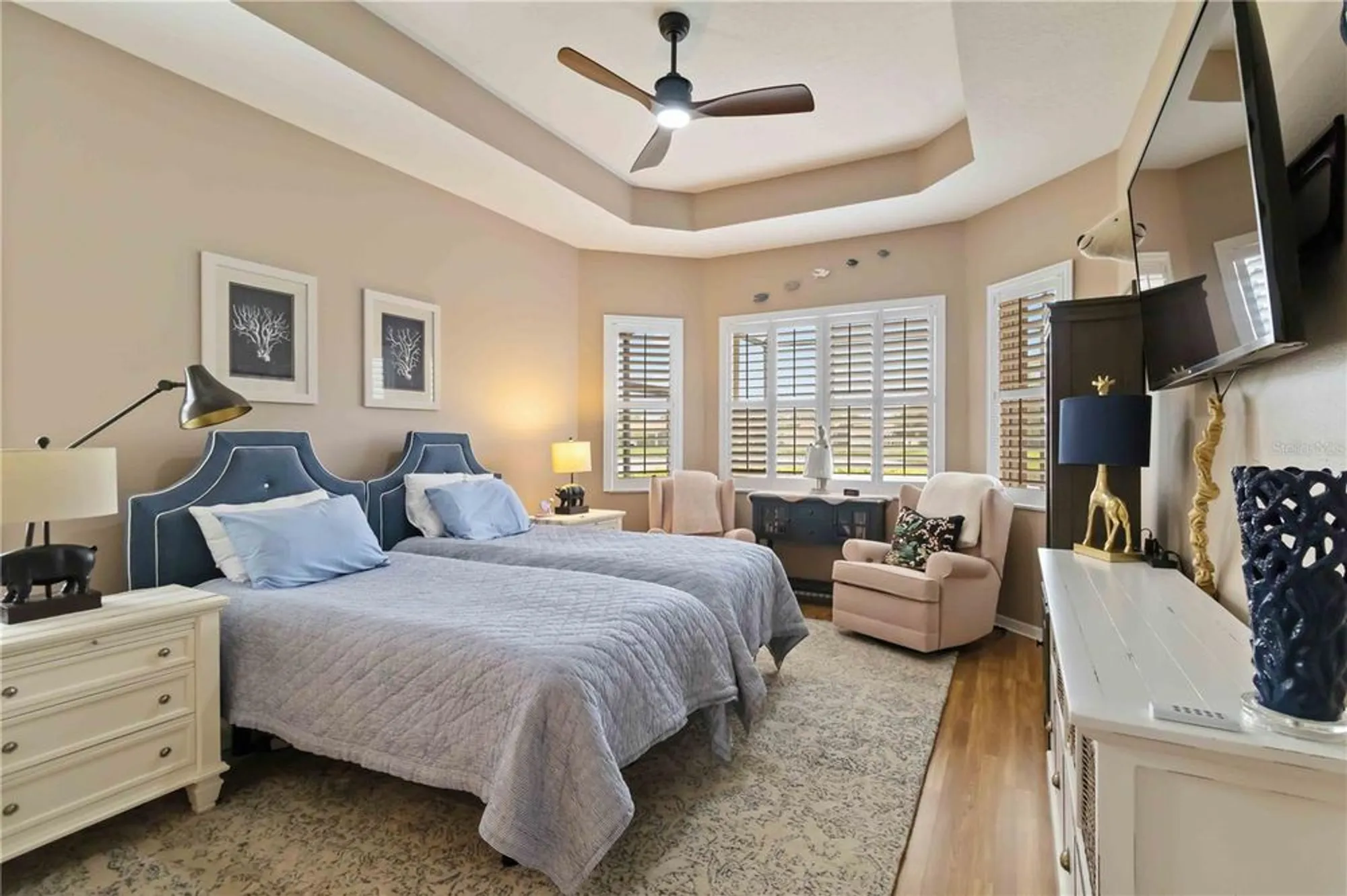 Property Slideshow image 10 of 29 | 6531 43rd ct, Sarasota, FL, 34243