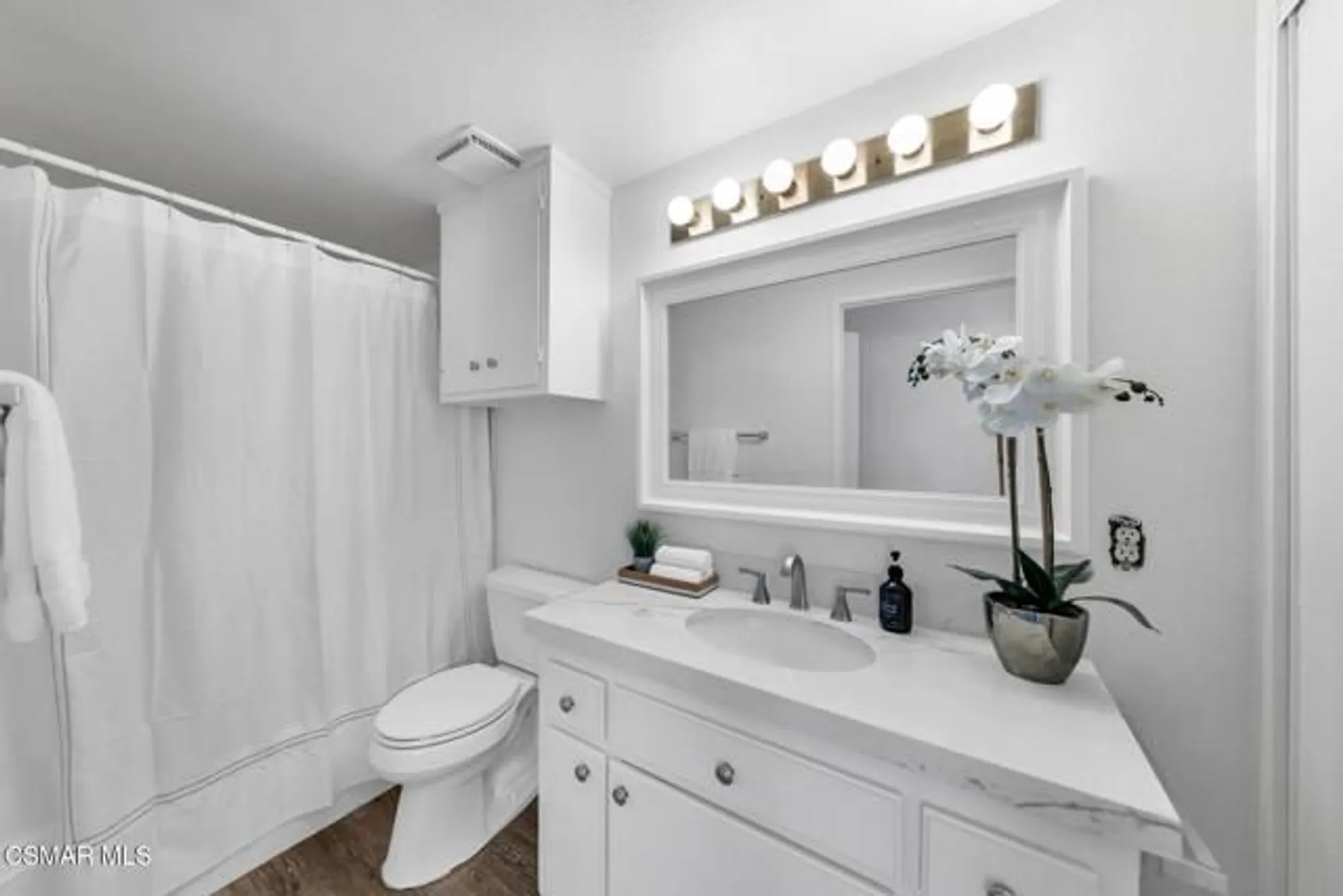 Property Slideshow image 25 of 52 | 224 oakleaf dr apt 102, Thousand Oaks, CA, 91360