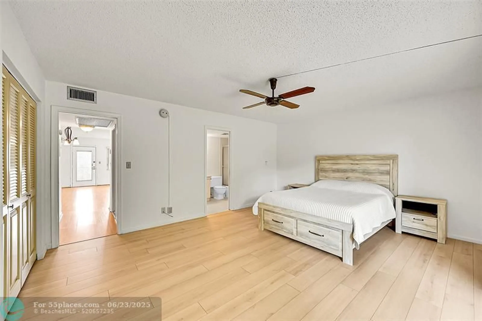 Property Slideshow image 11 of 22 | 2103 lucaya bnd e3, Coconut Creek, FL, 33066