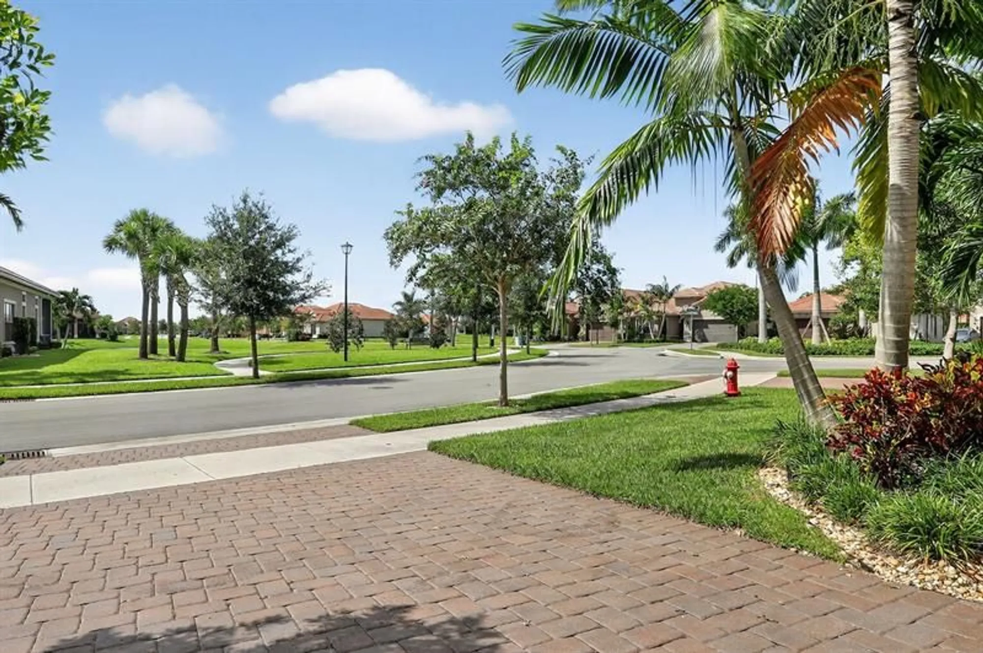 Property Slideshow image 38 of 65 | 11927 leon cir, Parkland, FL, 33076