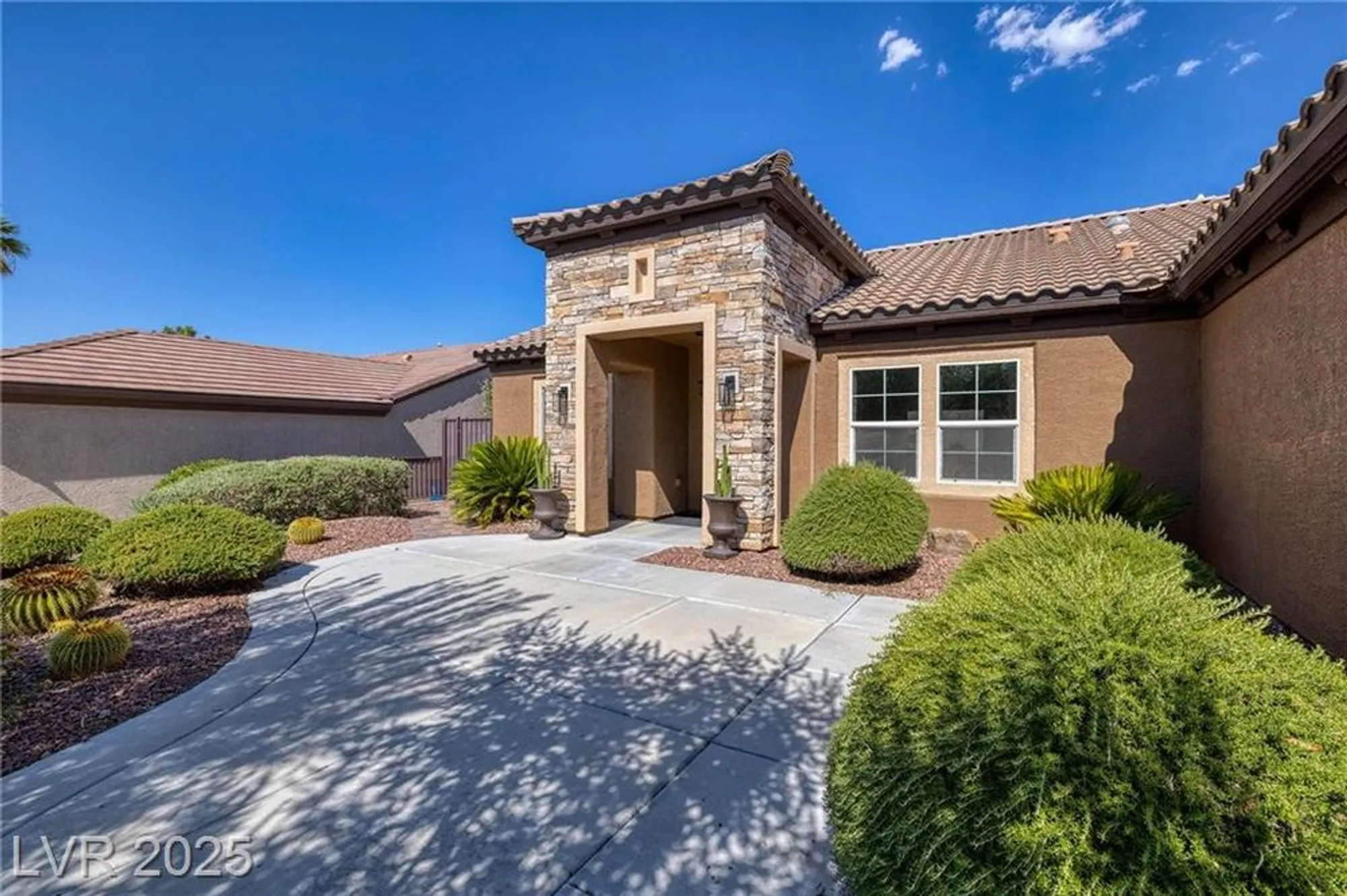 Property Slideshow image 4 of 47 | 2188 bannerwood st, Henderson, NV, 89044
