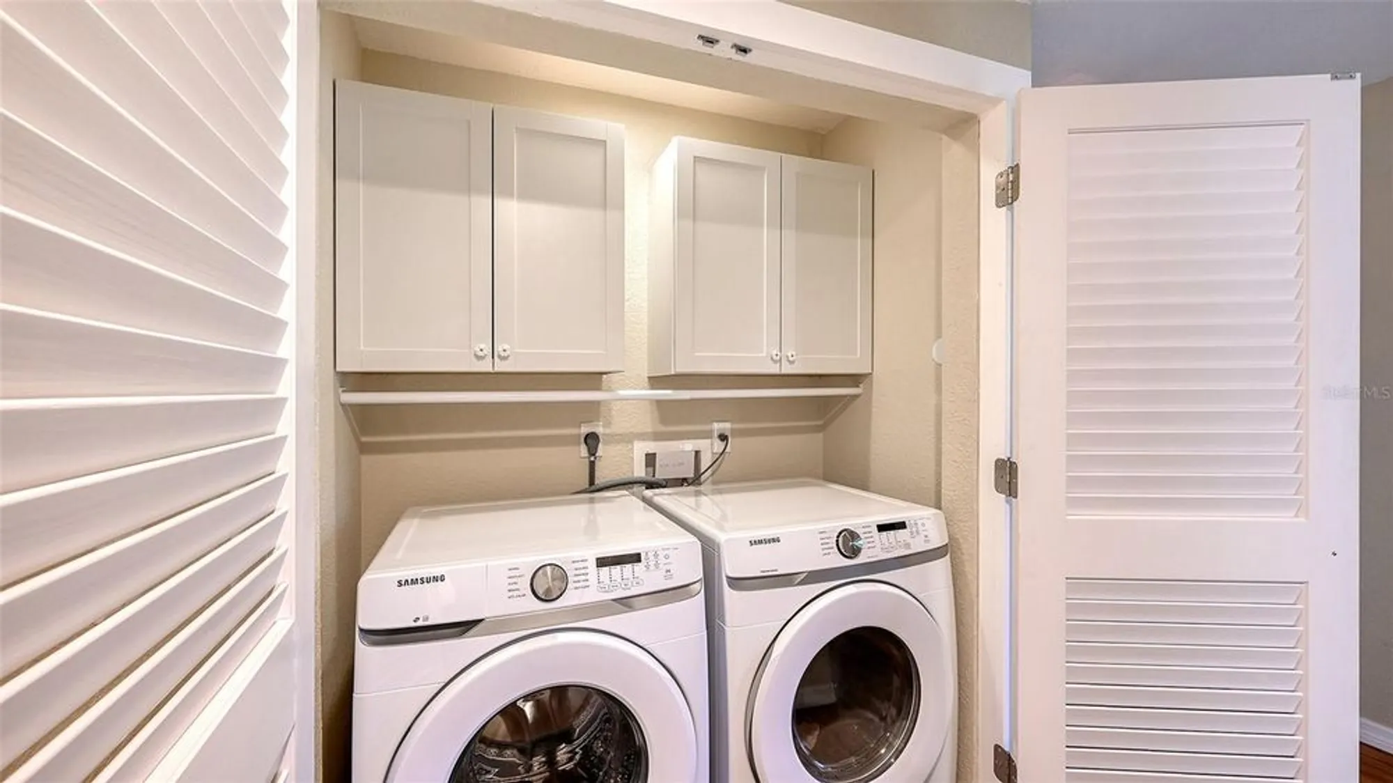 Property Slideshow image 38 of 63 | 7340 golf pointe cir, Sarasota, FL, 34243