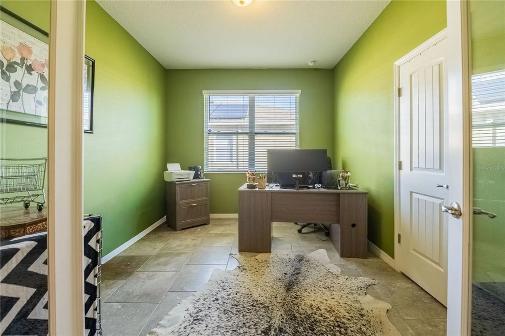 Property Slideshow image 32 of 52 | 2667 canyon crest dr, Lakeland, FL, 33811