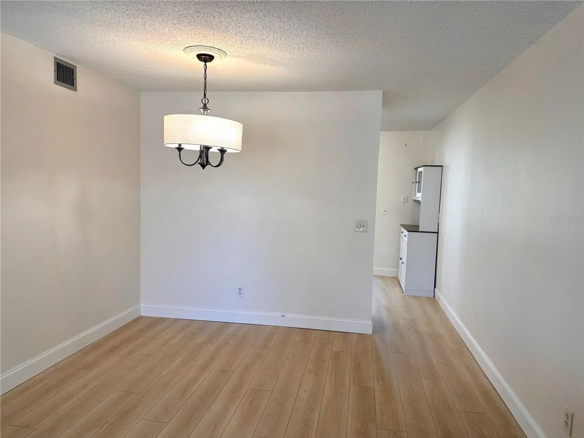 Property Slideshow image 10 of 40 | 2428 columbia dr apt 44, Clearwater, FL, 33763