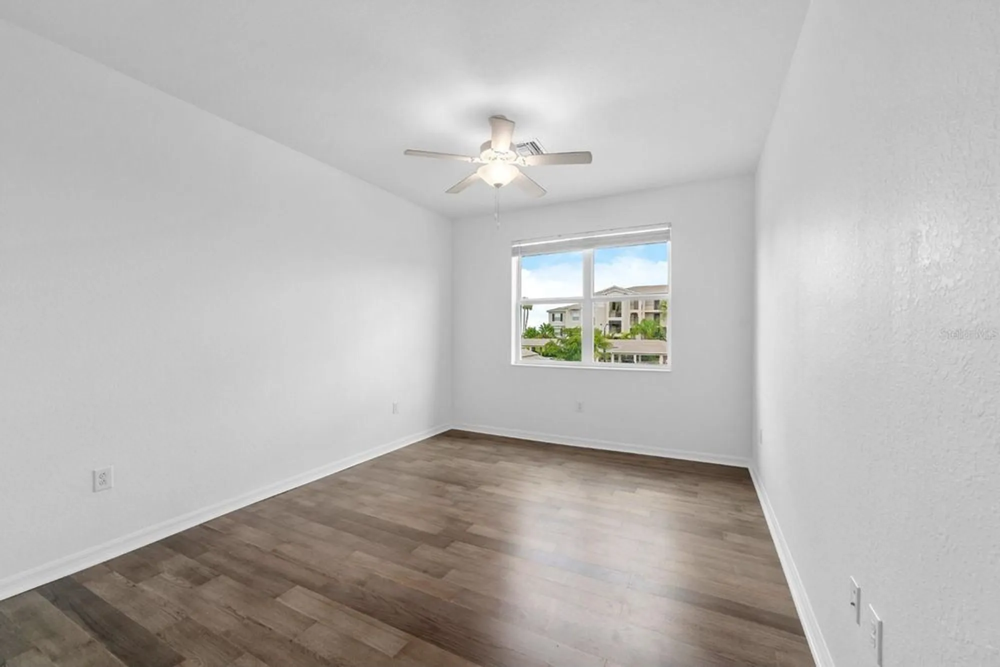 Property Slideshow image 19 of 41 | 933 tidewater shores loop # 722, Bradenton, FL, 34208