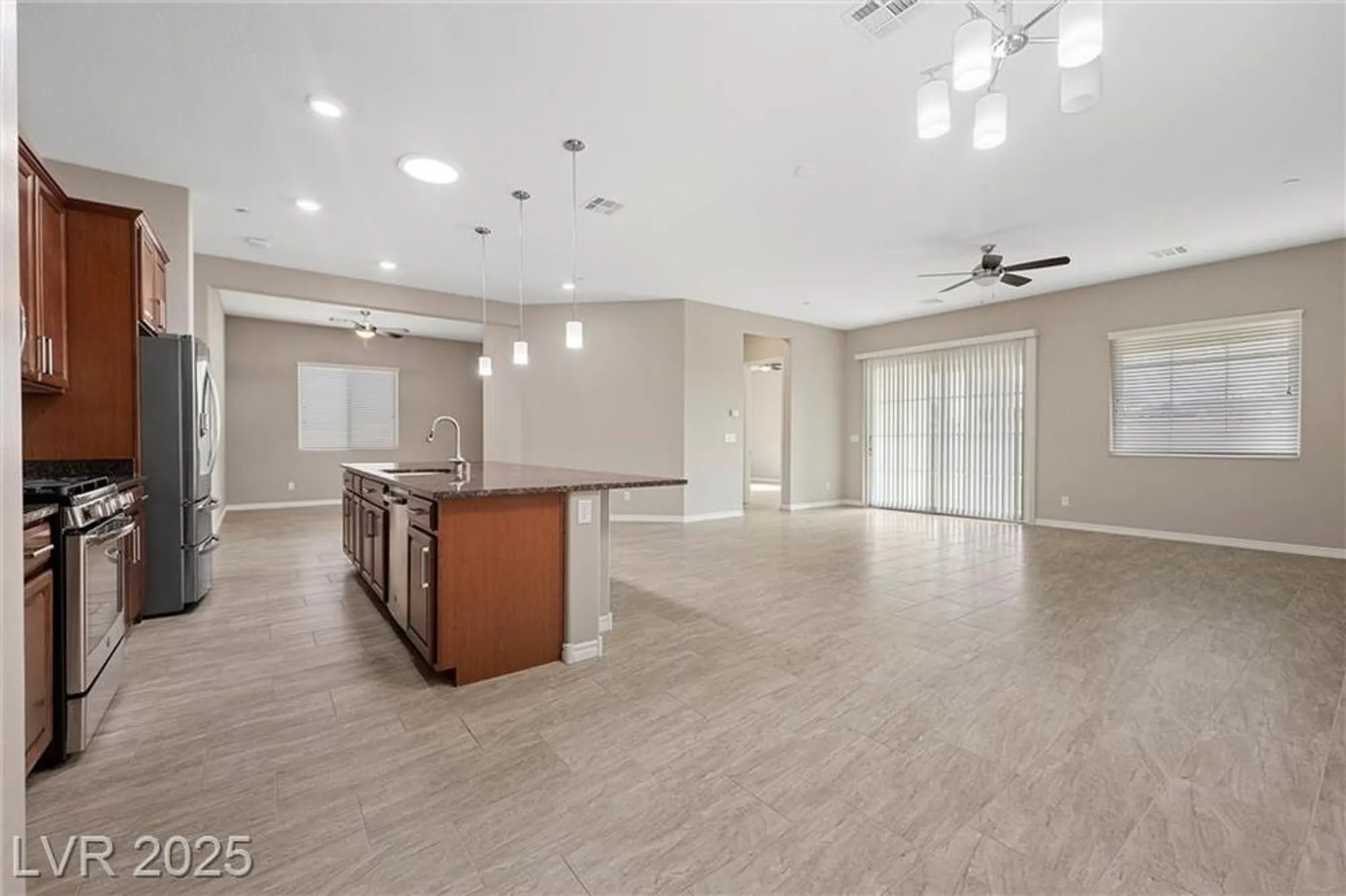 Property Slideshow image 17 of 70 | 732 rosewater dr, Henderson, NV, 89011