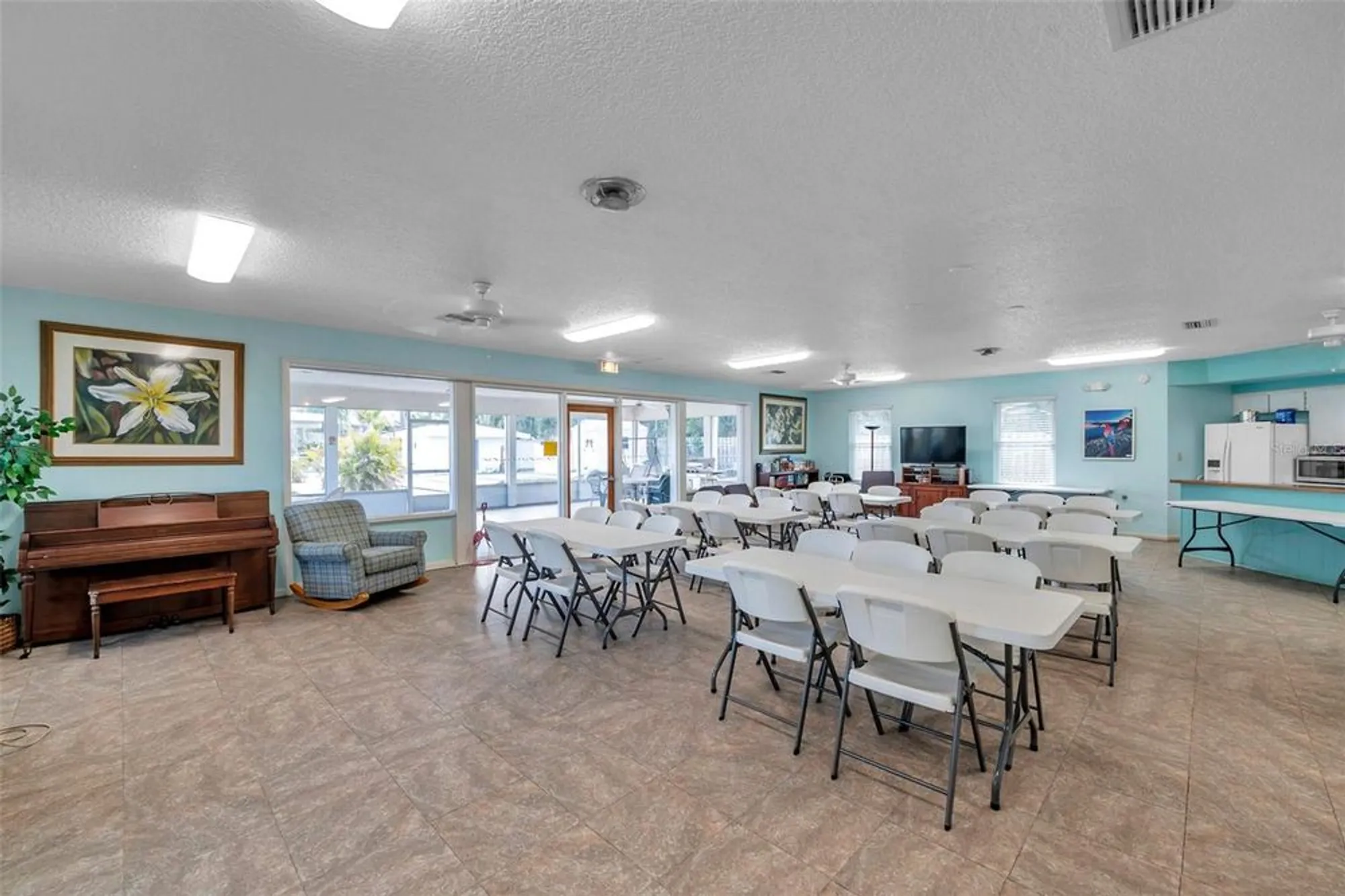 Property Slideshow image 35 of 44 | 12400 park blvd apt 213, Seminole, FL, 33772