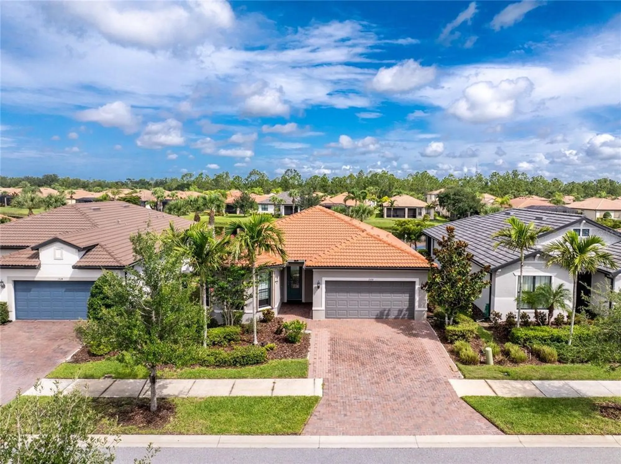 Property Slideshow image 1 of 66 | 1530 hyssop loop, North Port, FL, 34289