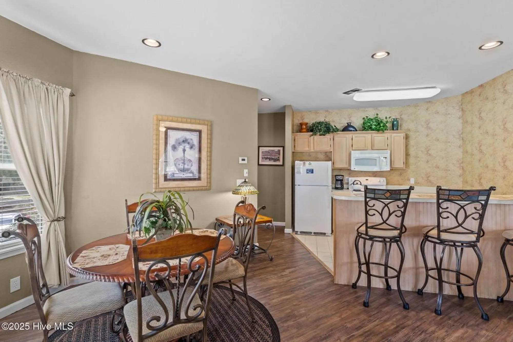 Property Slideshow image 13 of 60 | 213 kings trl 1004, Sunset Beach, NC, 28468