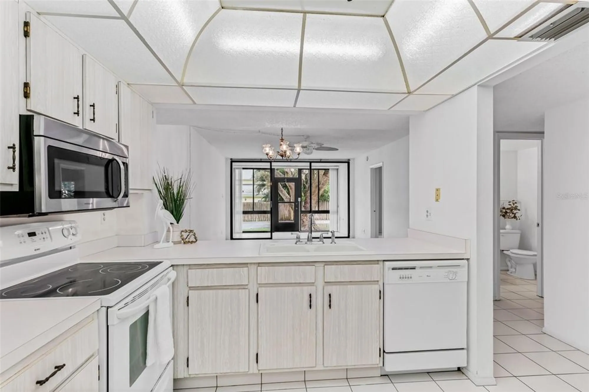 Property Slideshow image 3 of 40 | 14130 rosemary ln apt 5114, Largo, FL, 33774