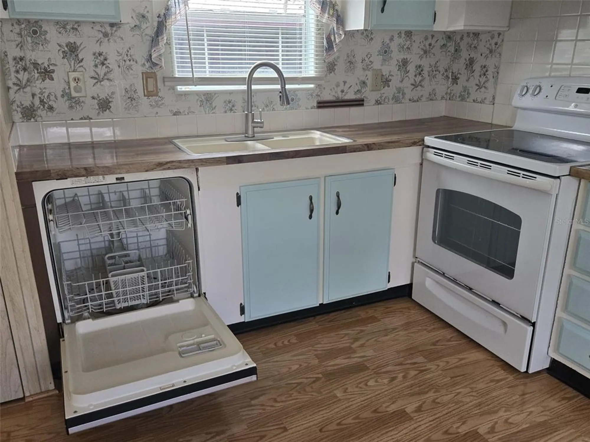 Property Slideshow image 20 of 27 | 5562 lansing dr, Wildwood, FL, 34785