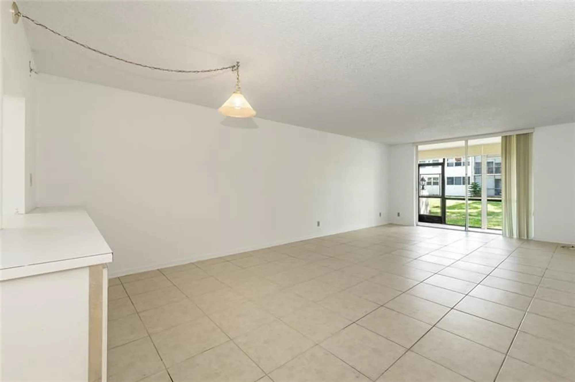 Property Slideshow image 8 of 81 | 8960 s hollybrook blvd 103, Pembroke Pines, FL, 33025