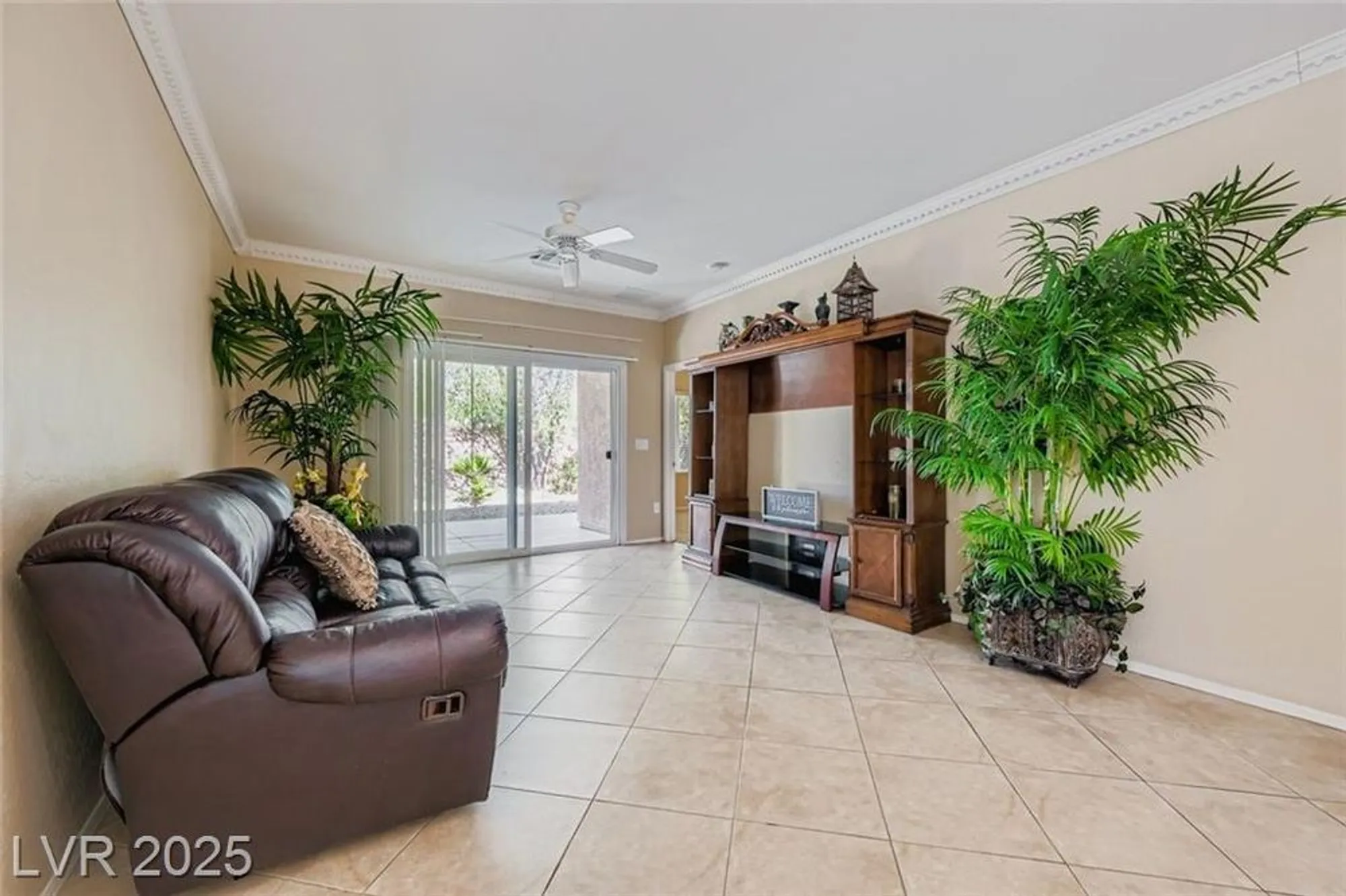 Property Slideshow image 8 of 29 | 2404 willow wren dr, North Las Vegas, NV, 89084