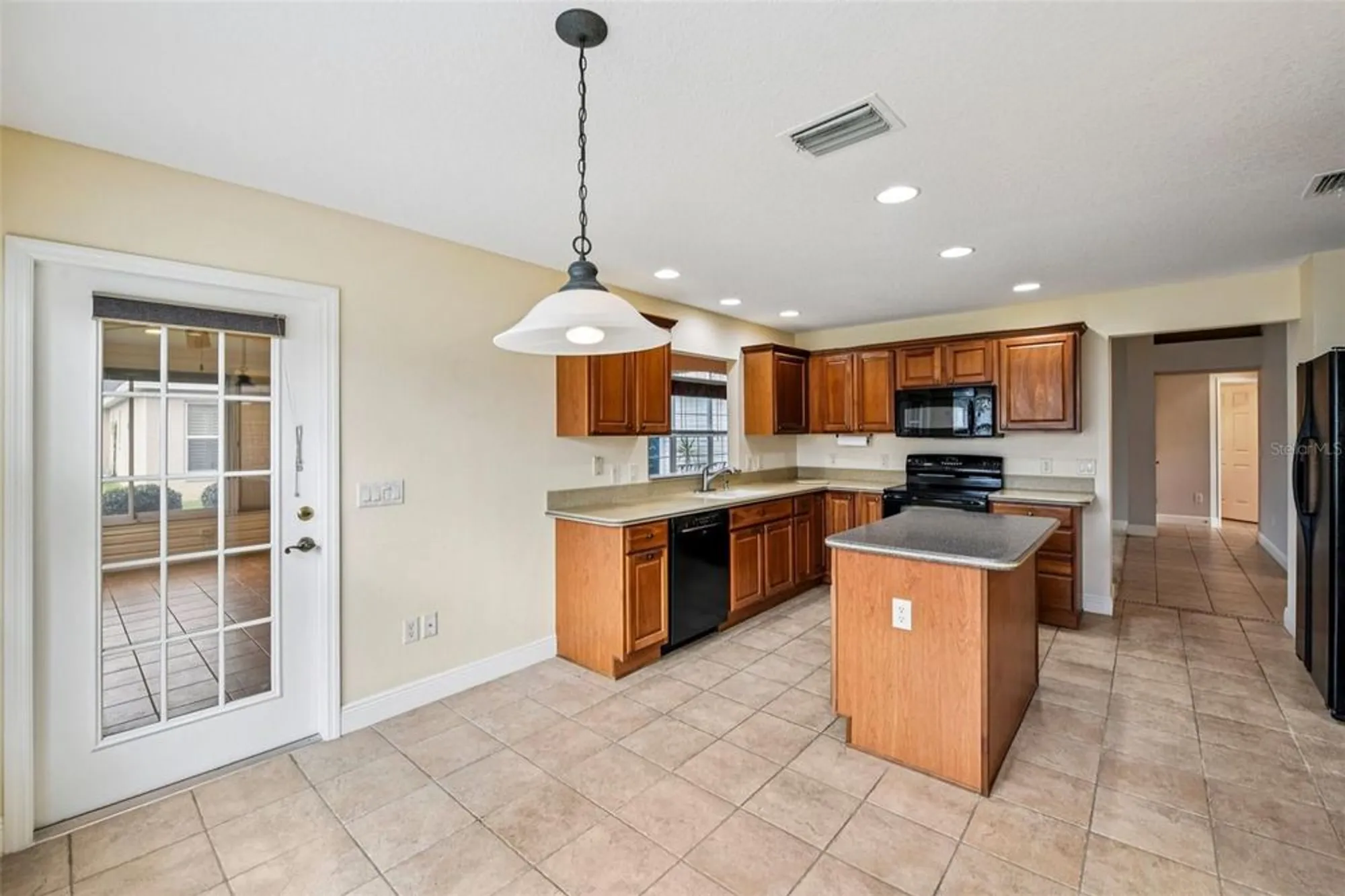 Property Slideshow image 14 of 55 | 1722 bugle ter, The Villages, FL, 32162