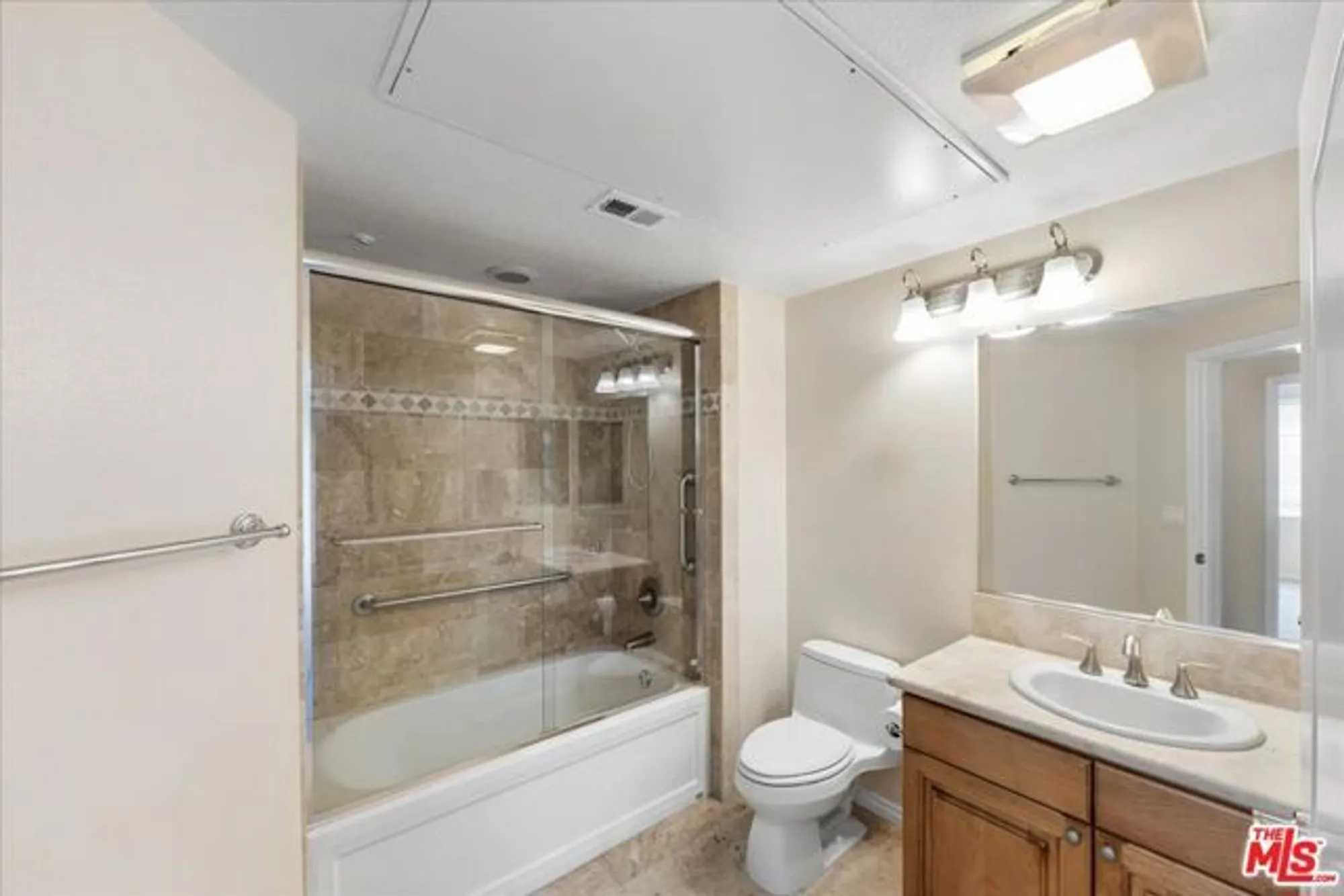 Property Slideshow image 12 of 17 | 2750 artesia blvd 364, Redondo Beach, CA, 90278
