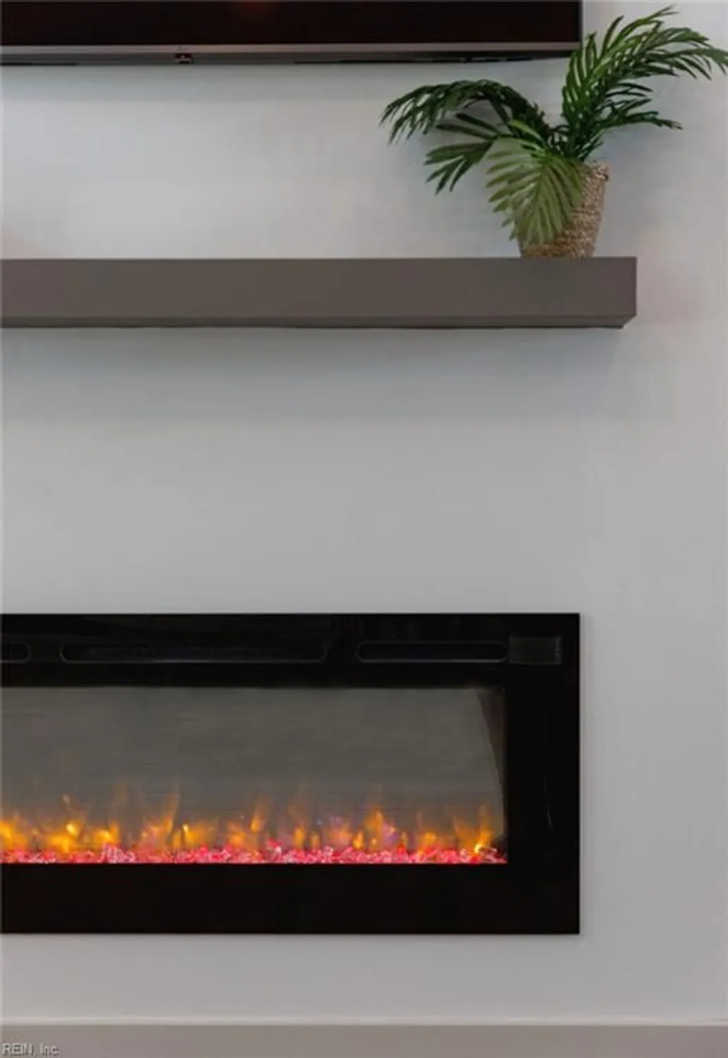 Property Slideshow image 35 of 40 | 1301 regal rd a, Suffolk, VA, 23434