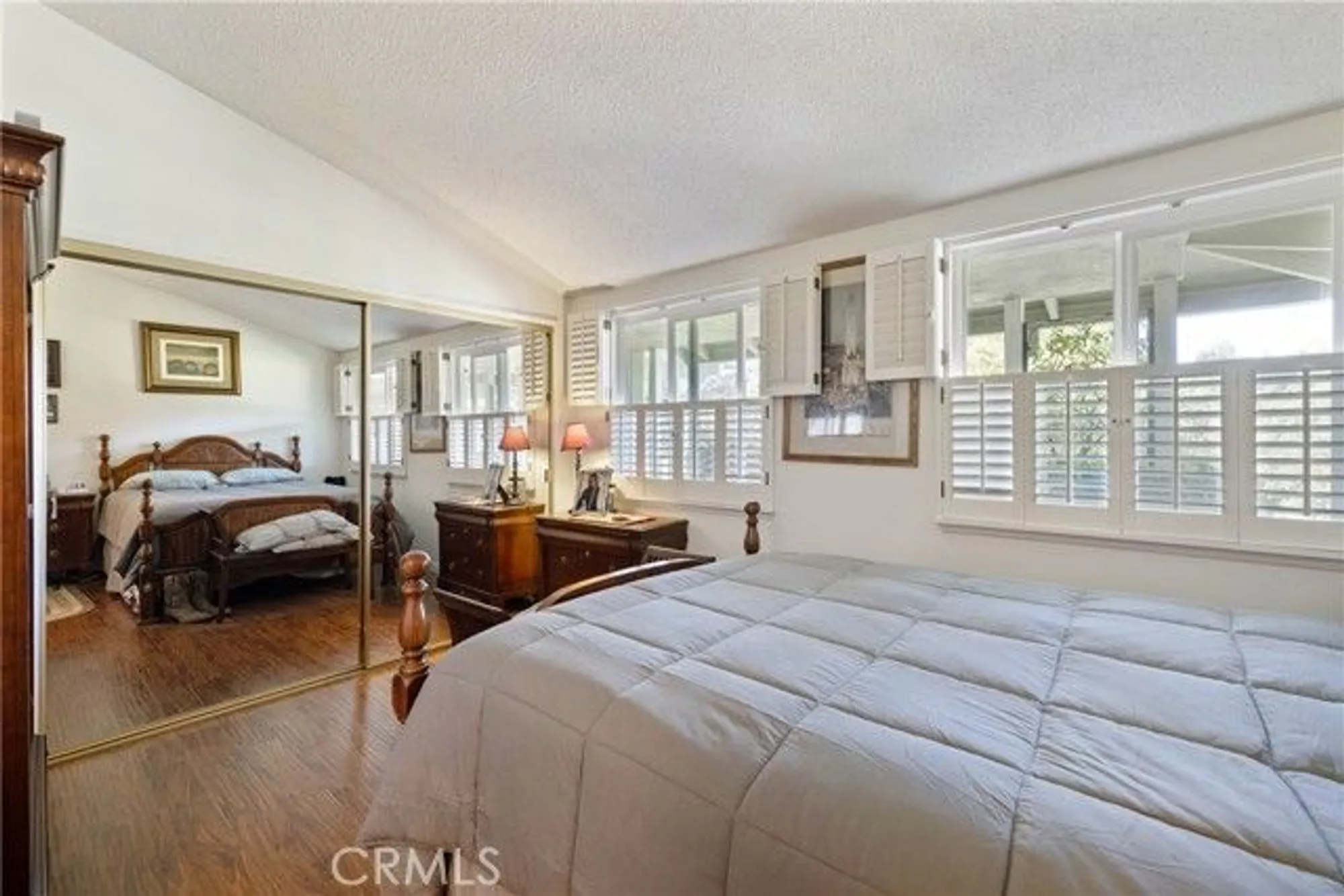 Property Slideshow image 17 of 57 | 19211 avenue of the oaks a, Newhall, CA, 91321