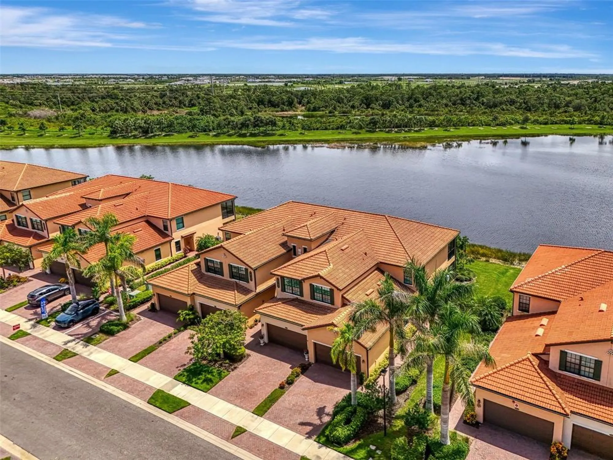 Property Slideshow image 5 of 98 | 10797 tarflower dr unit 201, Venice, FL, 34293