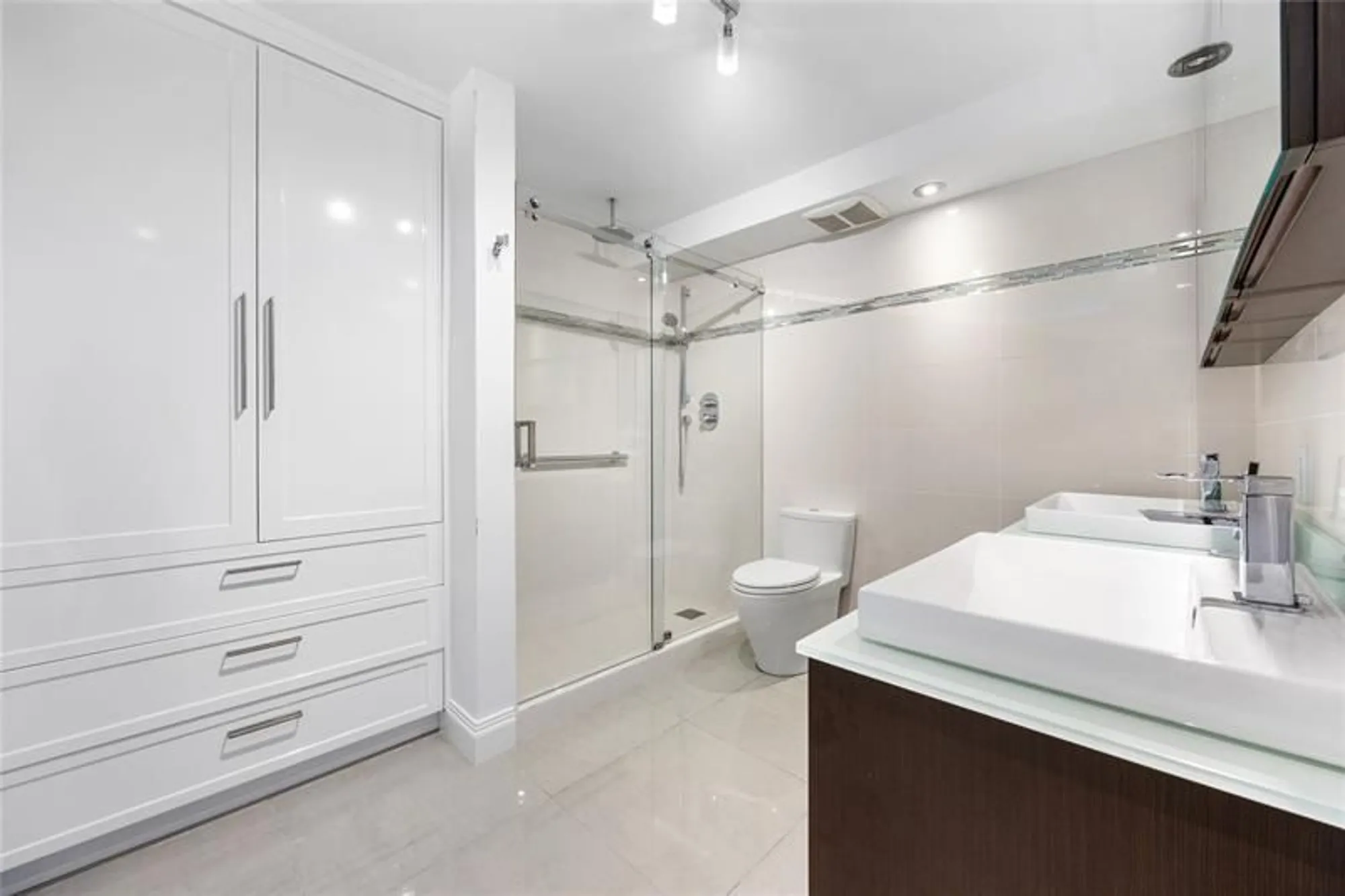 Property Slideshow image 25 of 50 | 1880 s ocean dr ts306, Hallandale Beach, FL, 33009