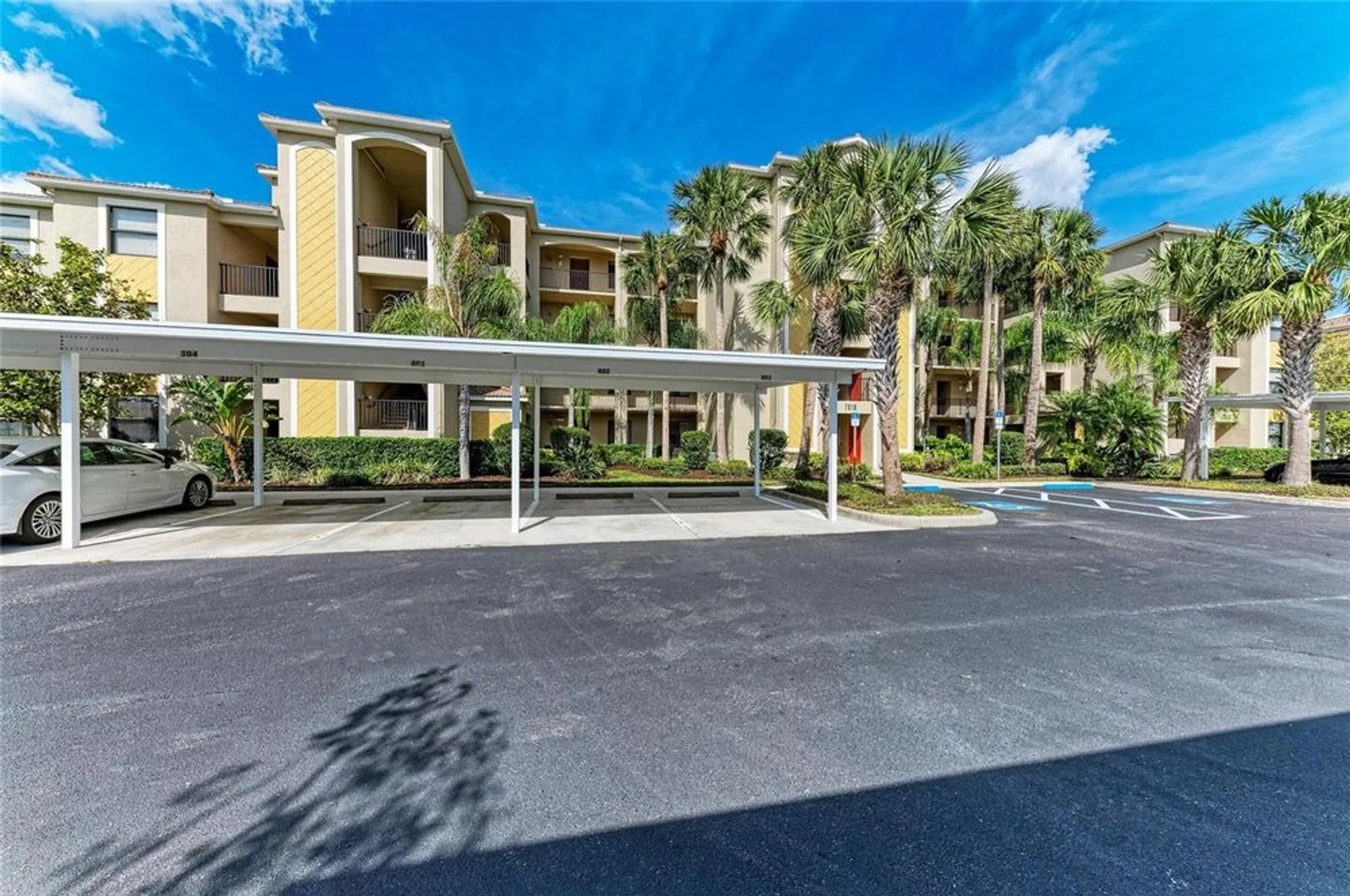Property Slideshow image 7 of 83 | 7019 river hammock dr unit 104, Bradenton, FL, 34212