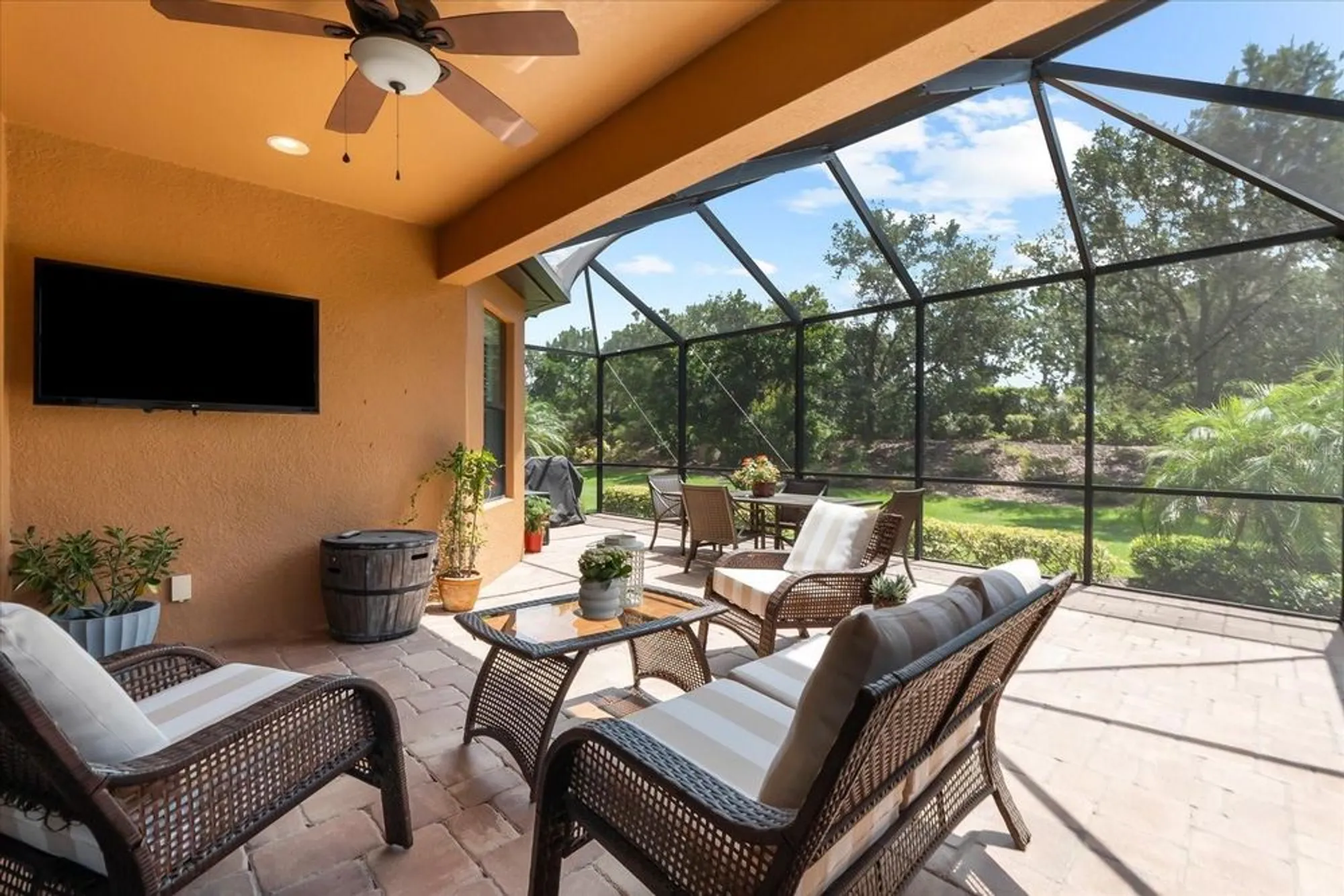 Property Slideshow image 35 of 74 | 5121 serata dr, Lakewood Ranch, FL, 34211