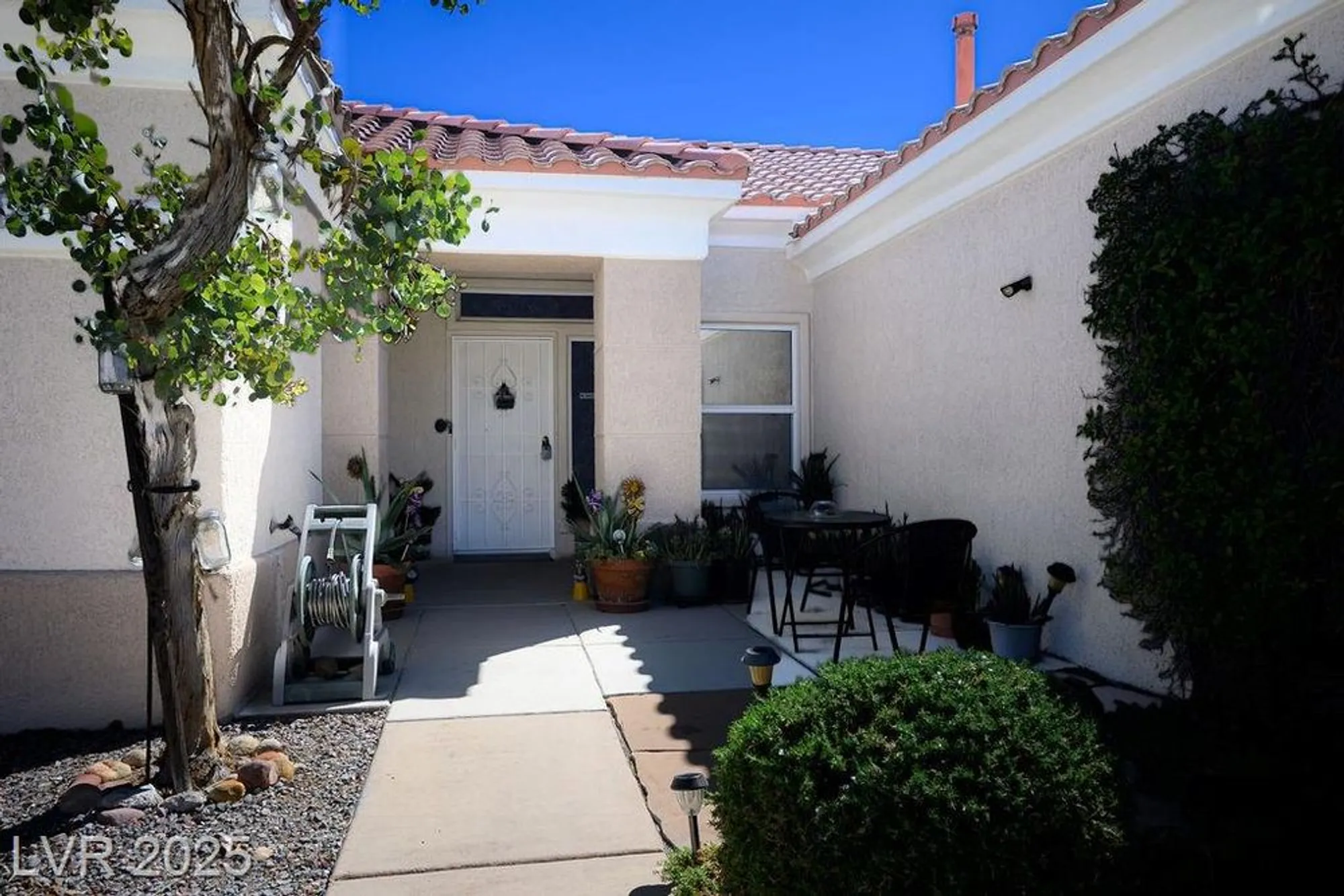 Property Slideshow image 24 of 74 | 10409 longwood dr, Las Vegas, NV, 89134