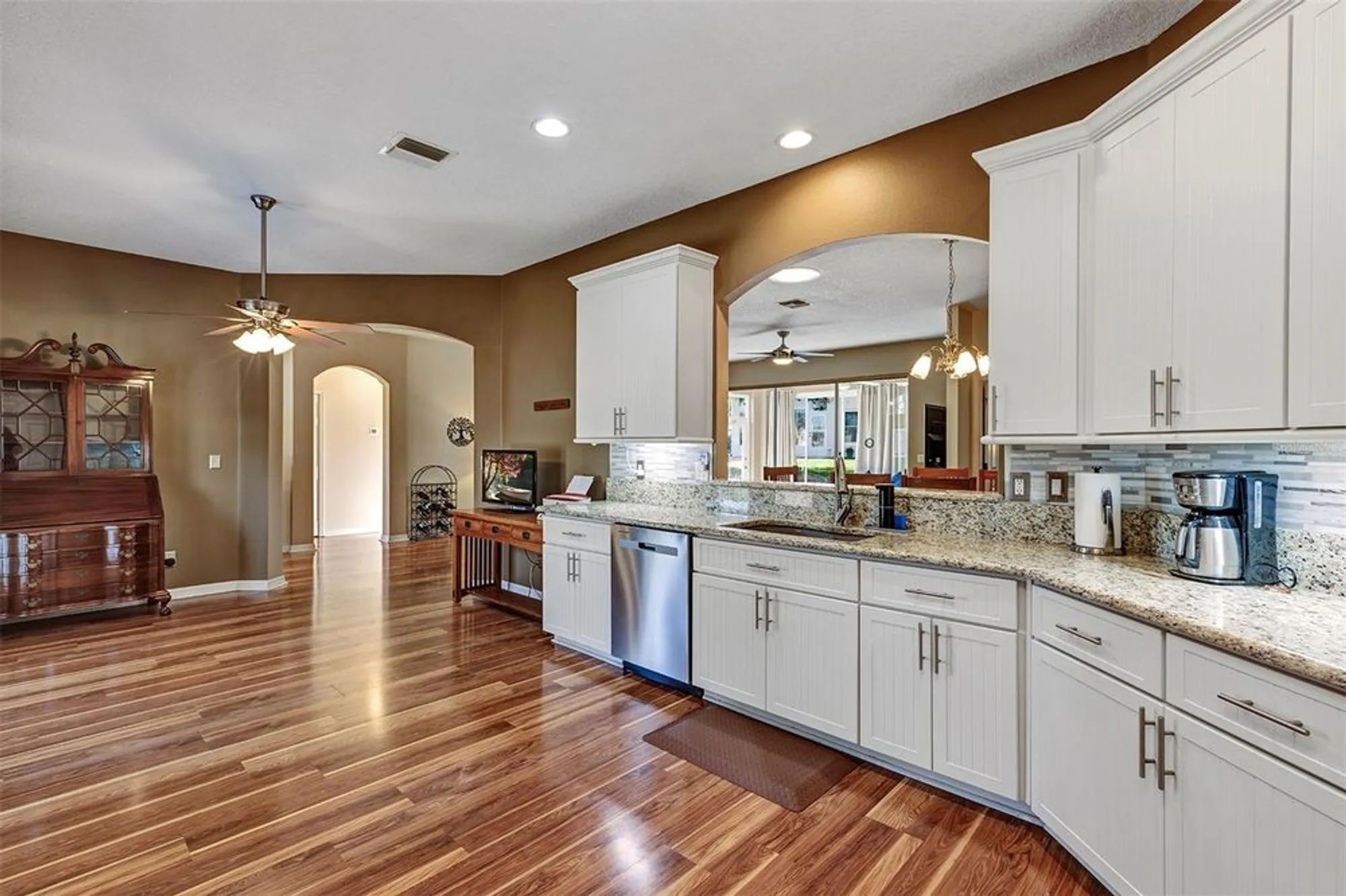 Property Slideshow image 18 of 73 | 5305 indian ocean loop, Tavares, FL, 32778