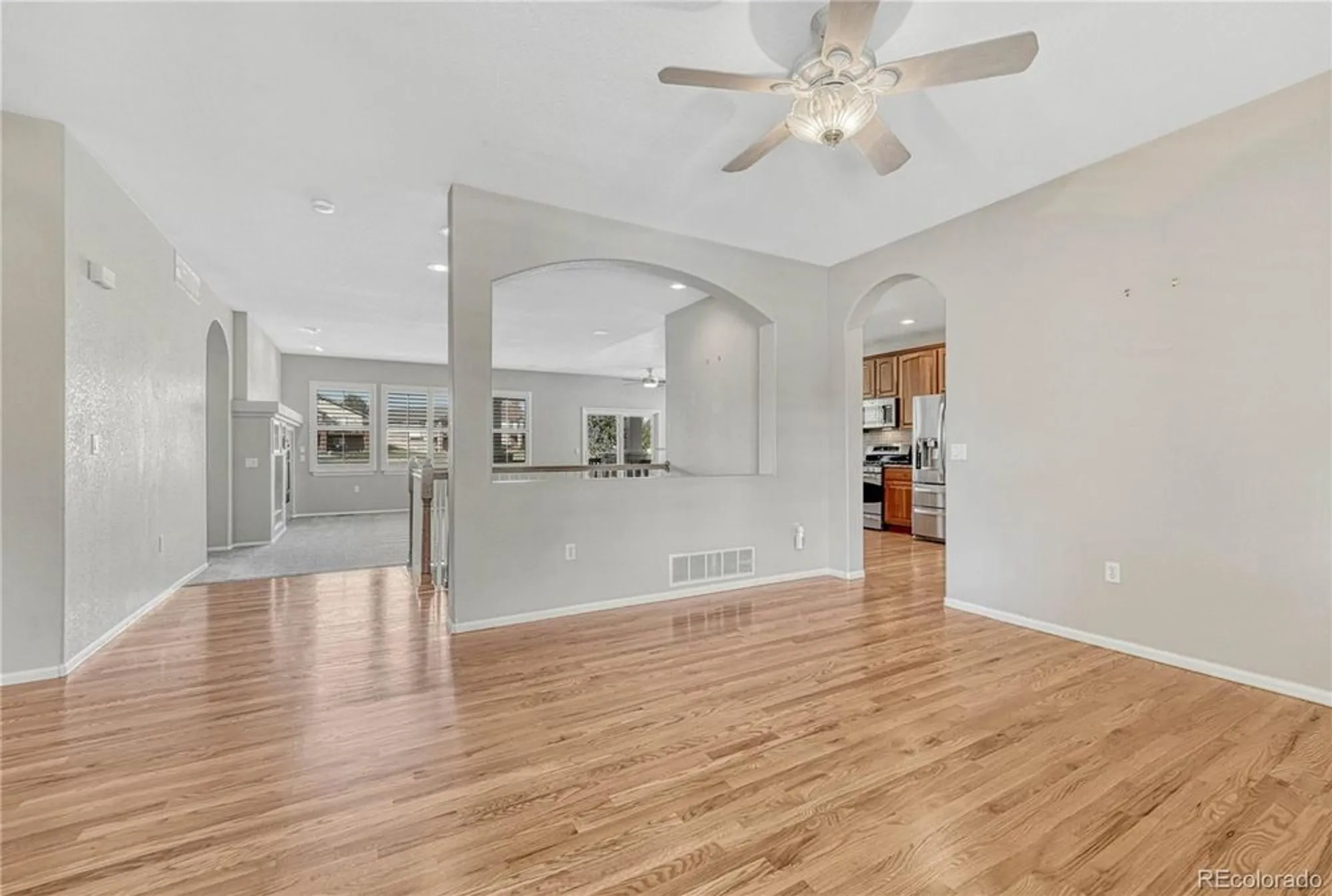 Property Slideshow image 8 of 46 | 8107 s catawba ct, Aurora, CO, 80016